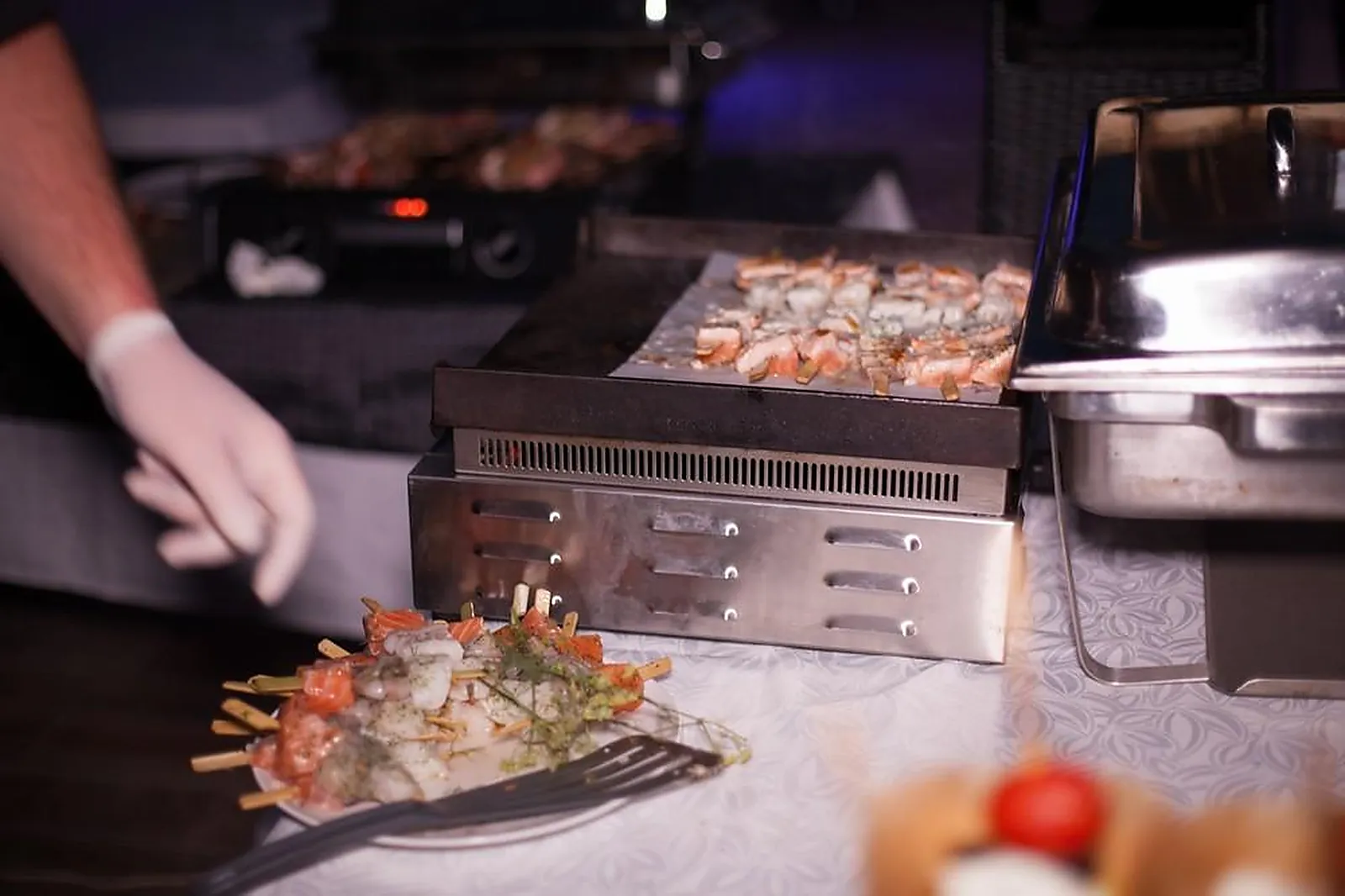 Provence-Alpes-Côte d'Azur, TRAITEURS - TRETS (BOUCHES-DU-RHÔNE) : CINO TRAITEUR