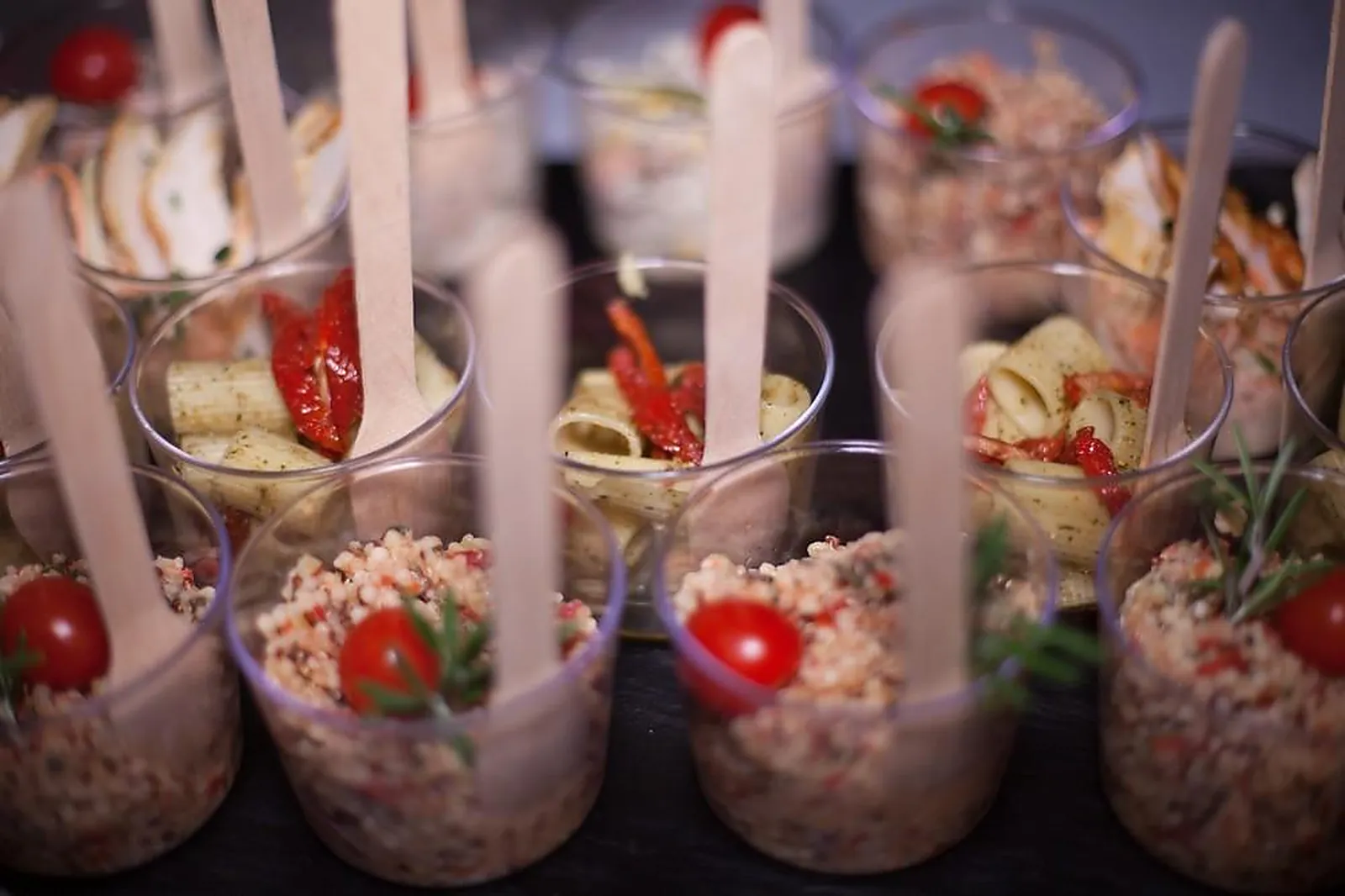 Provence-Alpes-Côte d'Azur, TRAITEURS - TRETS (BOUCHES-DU-RHÔNE) : CINO TRAITEUR