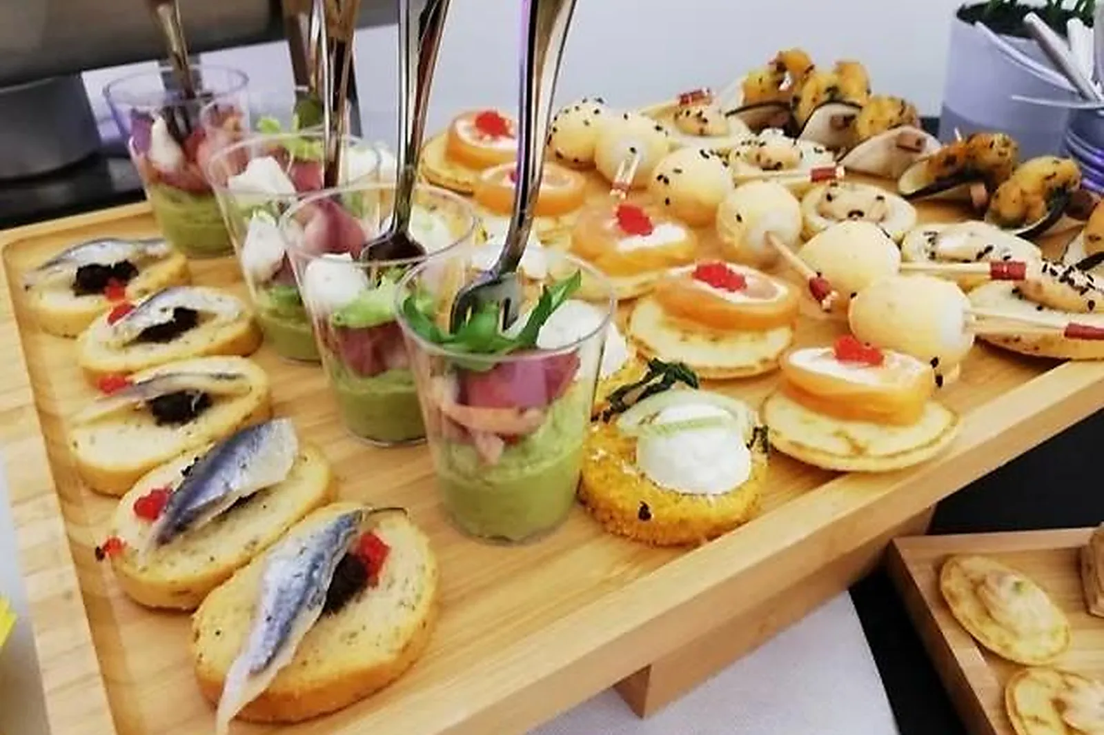 Île-de-France, TRAITEURS - VALENTON (VAL-DE-MARNE) : AD TRAITEUR