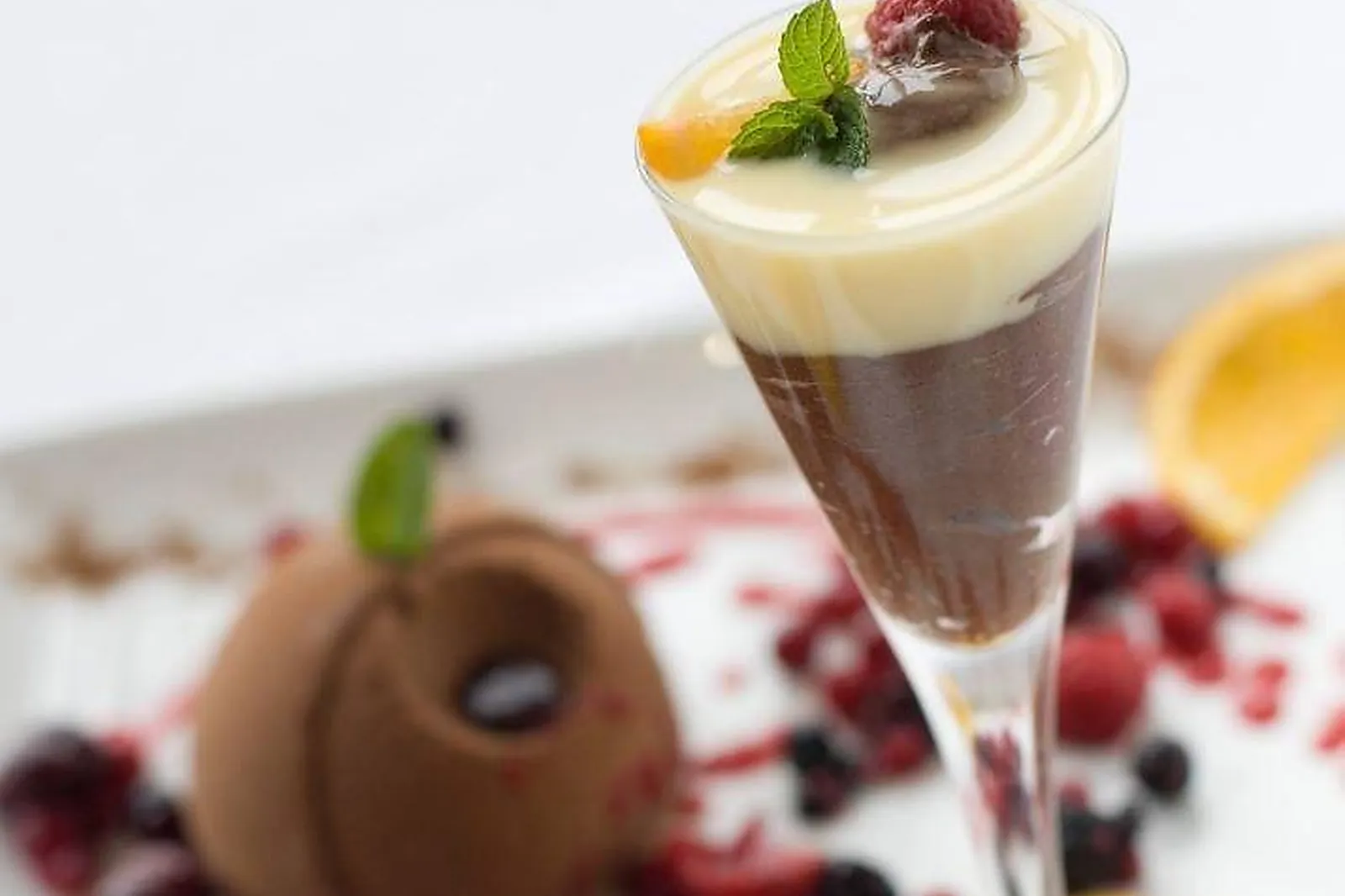 Aquitaine-Limousin-Poitou-Charentes, TRAITEURS - VASLES (DEUX-SÈVRES) : COUTANT ET ASSOCIÉS