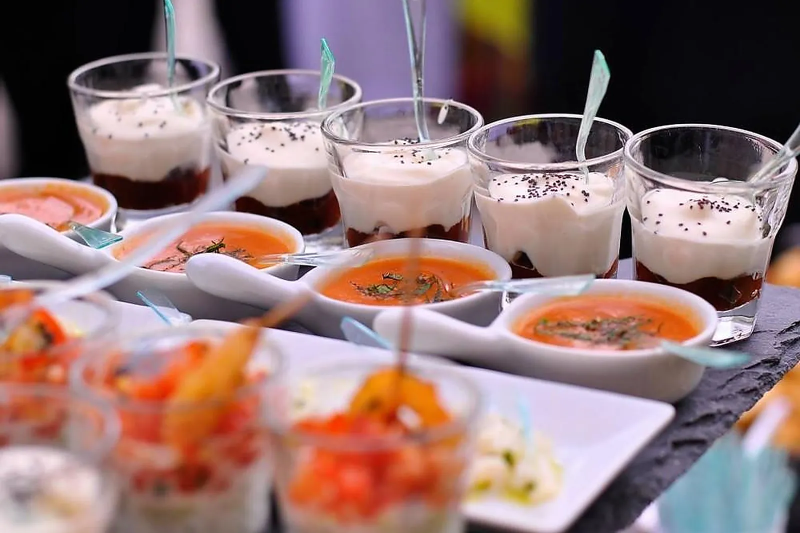 Traiteurs, TRAITEURS - VILLENEUVE-LÈS-AVIGNON (GARD) : LA VALLERGUE