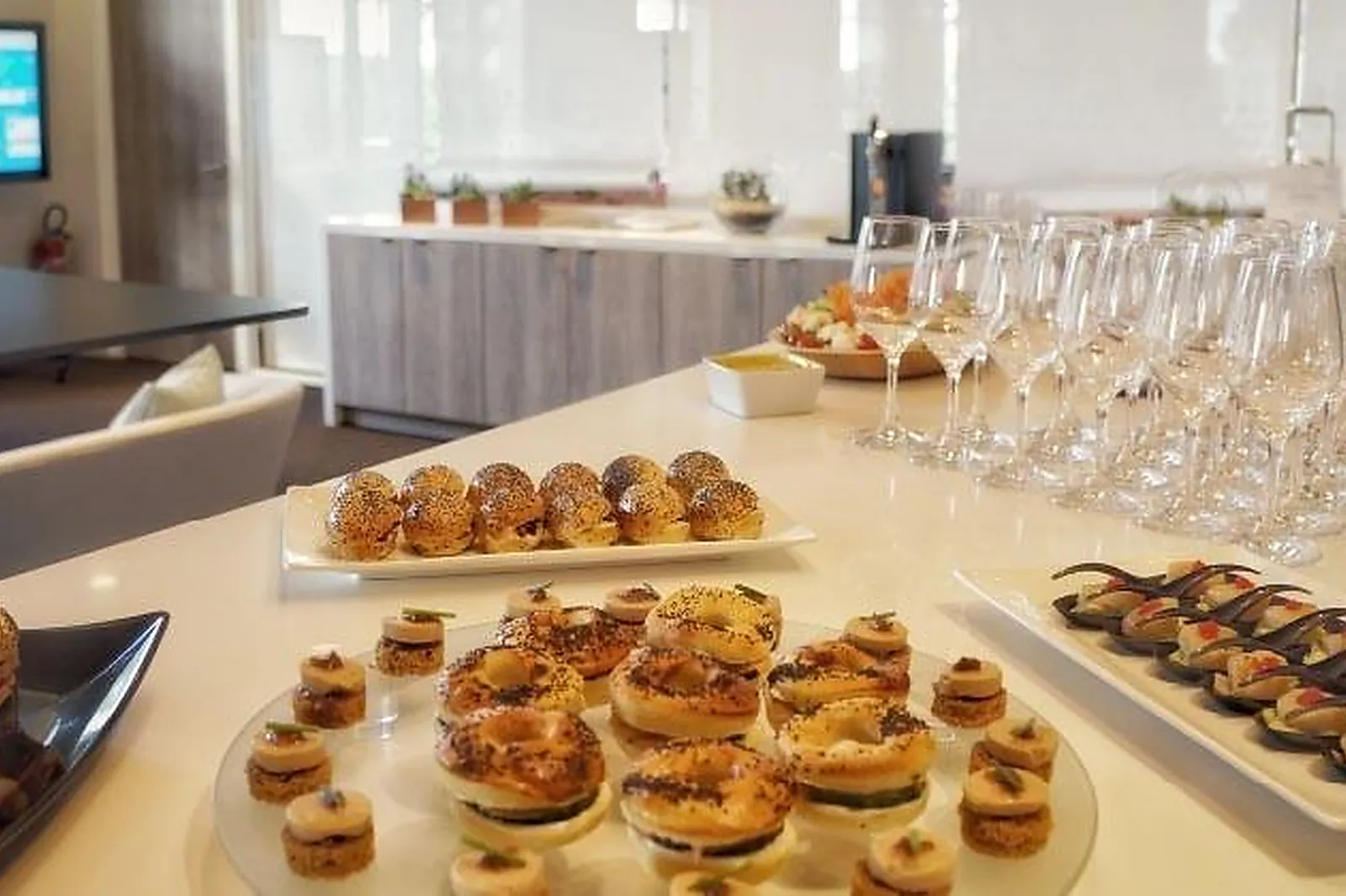 TRAITEURS - VITRY-SUR-SEINE (VAL-DE-MARNE) : FÉNNIX