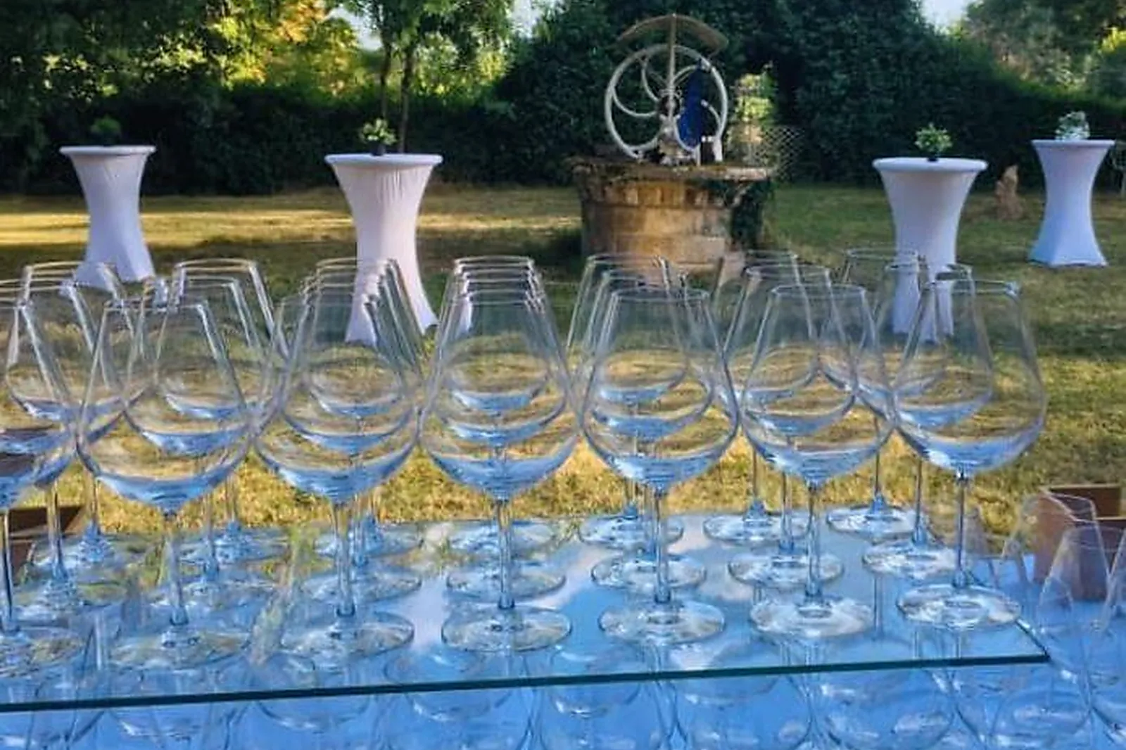 Aquitaine-Limousin-Poitou-Charentes, TRAITEURS - VARETZ (CORRÈZE) : EVÈNEMENT  CIE