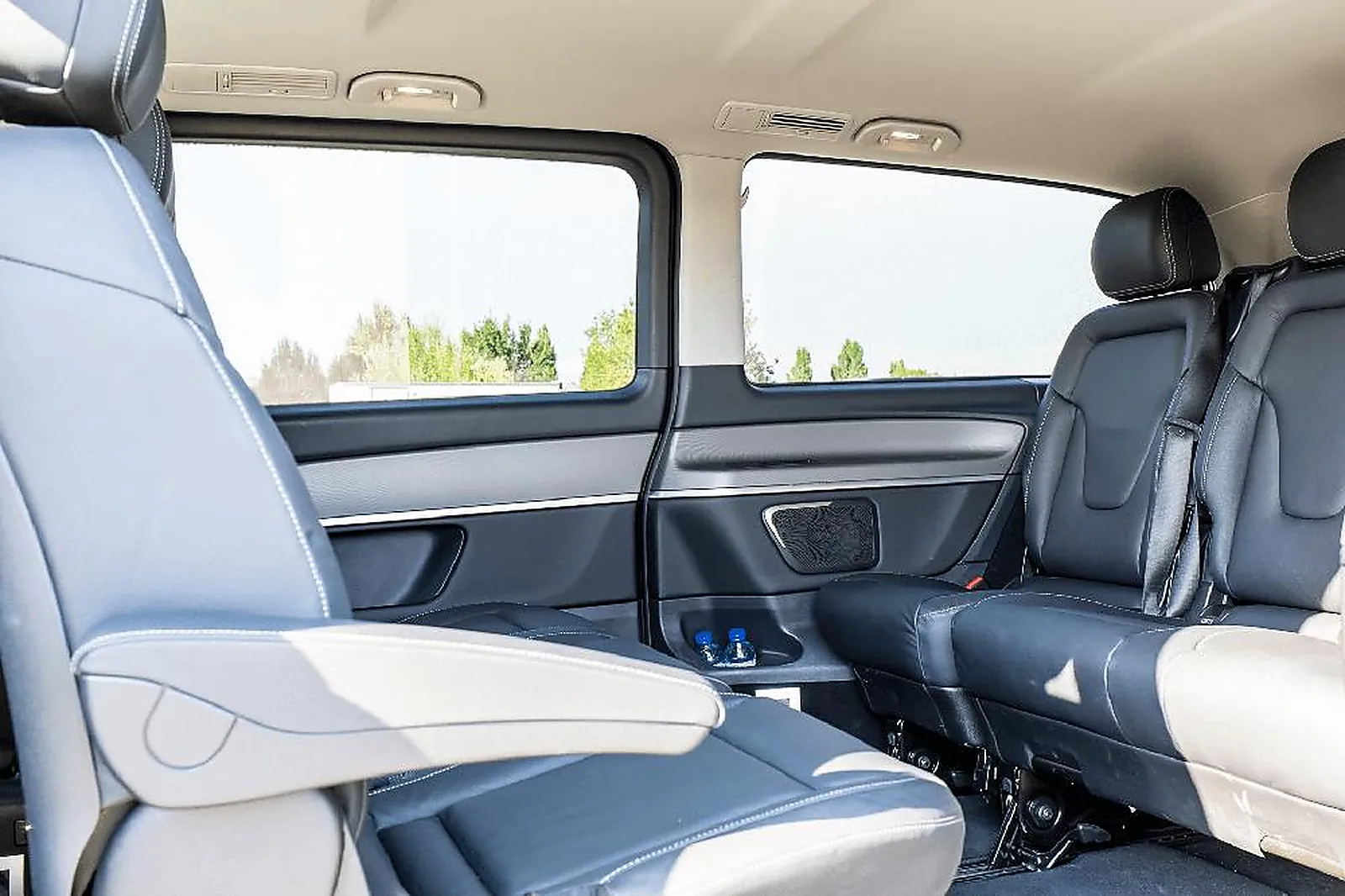 Transfert, VÉHICULES DE PRESTIGE - AIX-EN-PROVENCE (BOUCHES-DU-RHÔNE) : AMP LIMOUSINE