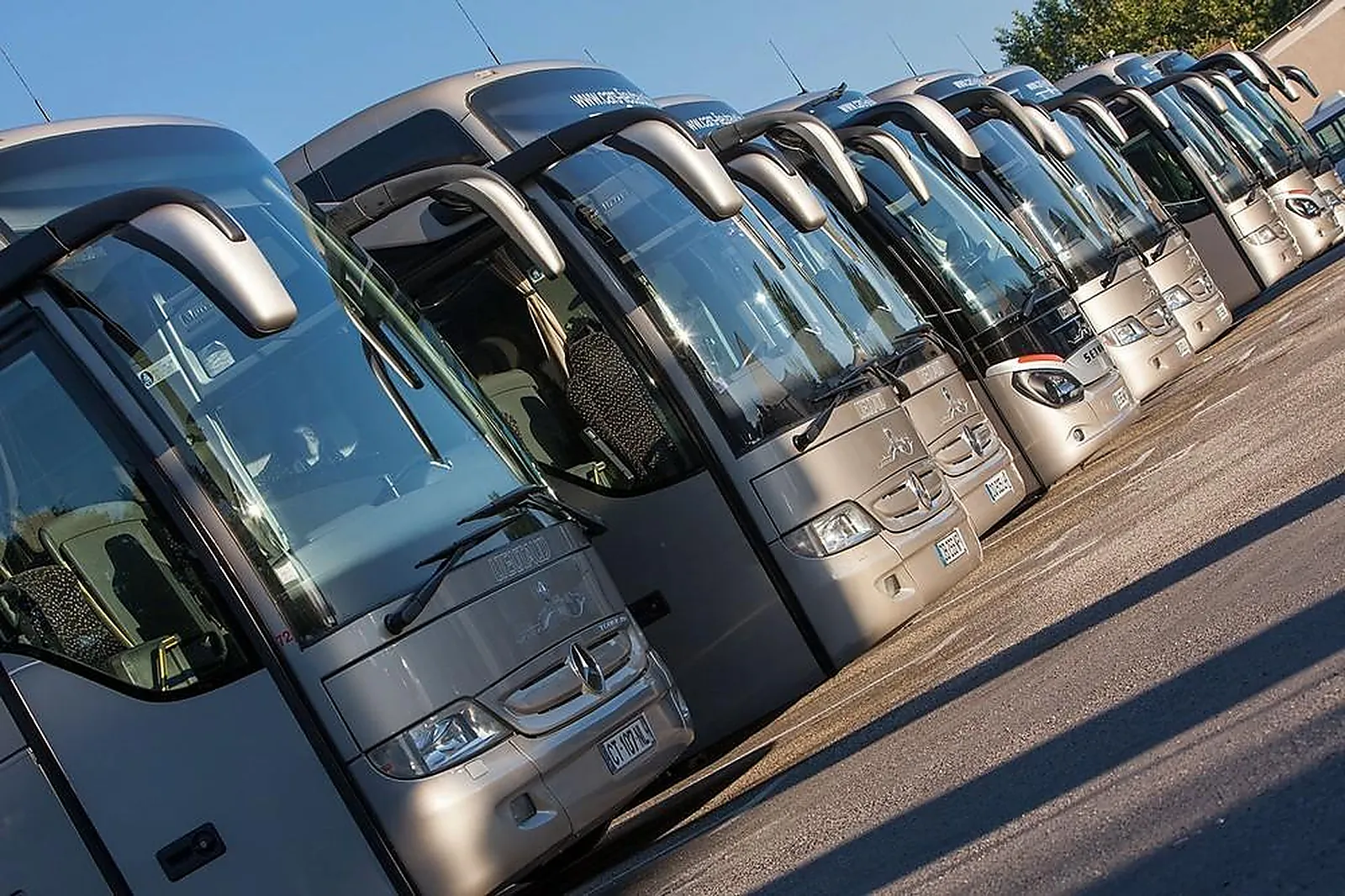 Transfert, VÉHICULES DE PRESTIGE - AVIGNON (VAUCLUSE) : AUTOCARS LIEUTAUD