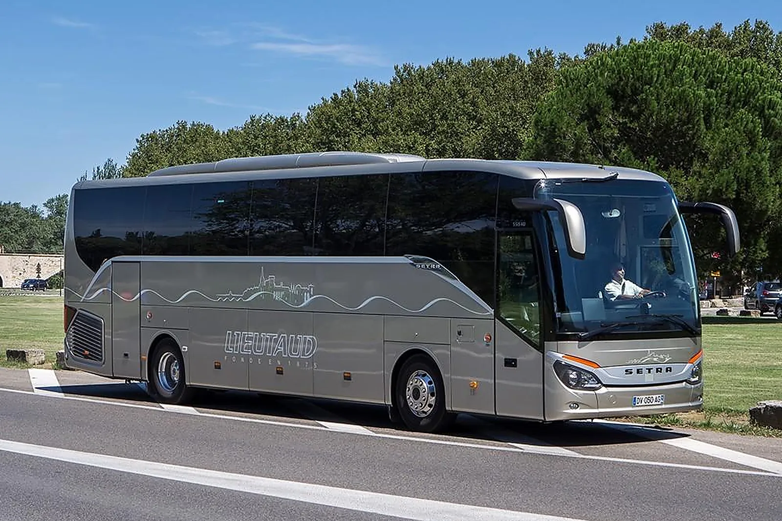 Transfert, VÉHICULES DE PRESTIGE - AVIGNON (VAUCLUSE) : AUTOCARS LIEUTAUD