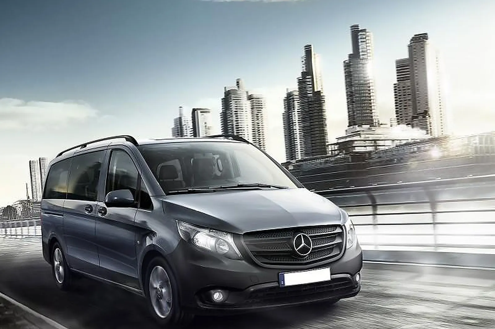 Aquitaine-Limousin-Poitou-Charentes, VÉHICULES DE PRESTIGE - BASSENS (GIRONDE) : BGA LOCATION