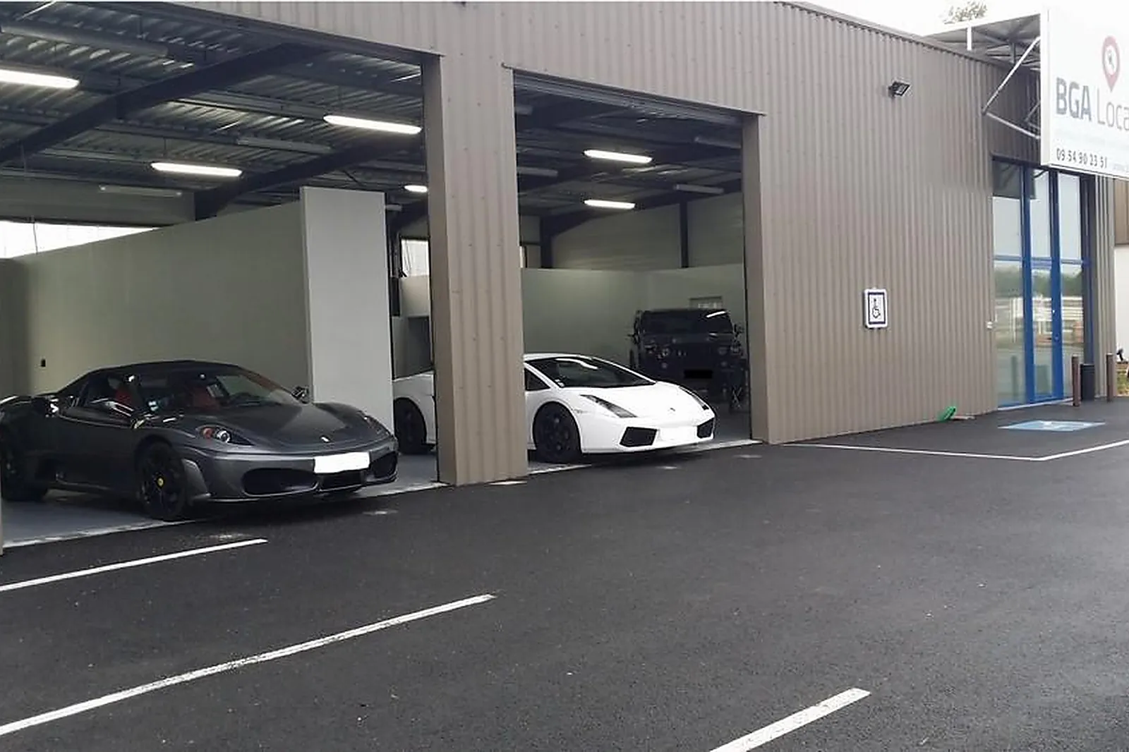 Aquitaine-Limousin-Poitou-Charentes, VÉHICULES DE PRESTIGE - BASSENS (GIRONDE) : BGA LOCATION