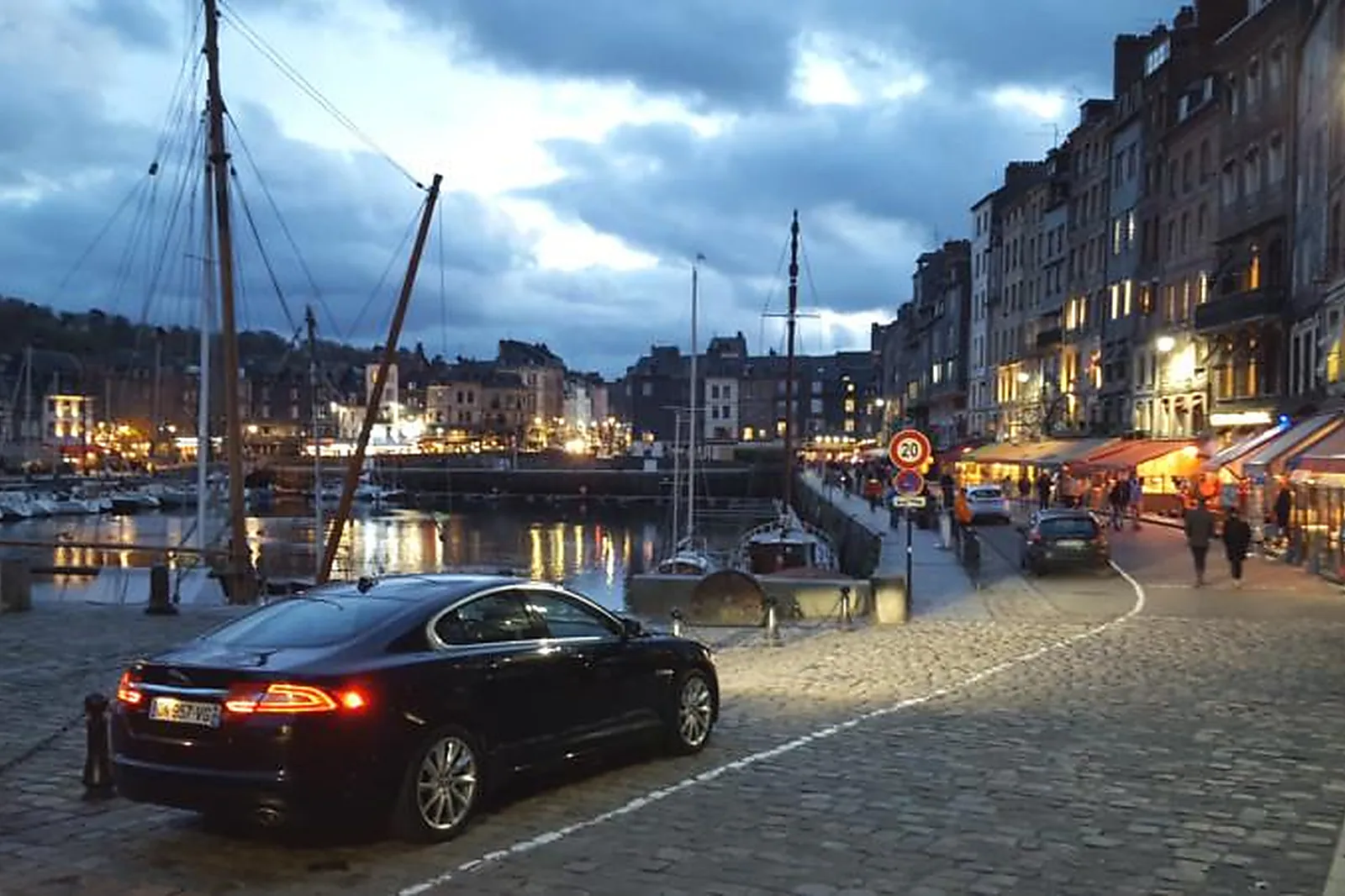 Transfert, VÉHICULES DE PRESTIGE - GRENTHEVILLE (CALVADOS) : LES VOITURES HENRI PAVARD