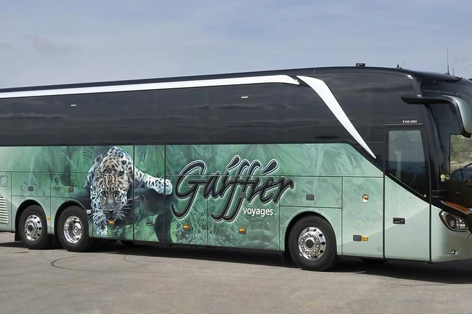 Transfert, VÉHICULES DE PRESTIGE - MARVEJOLS (LOZÈRE) : GAIFFIER AUTOCARS