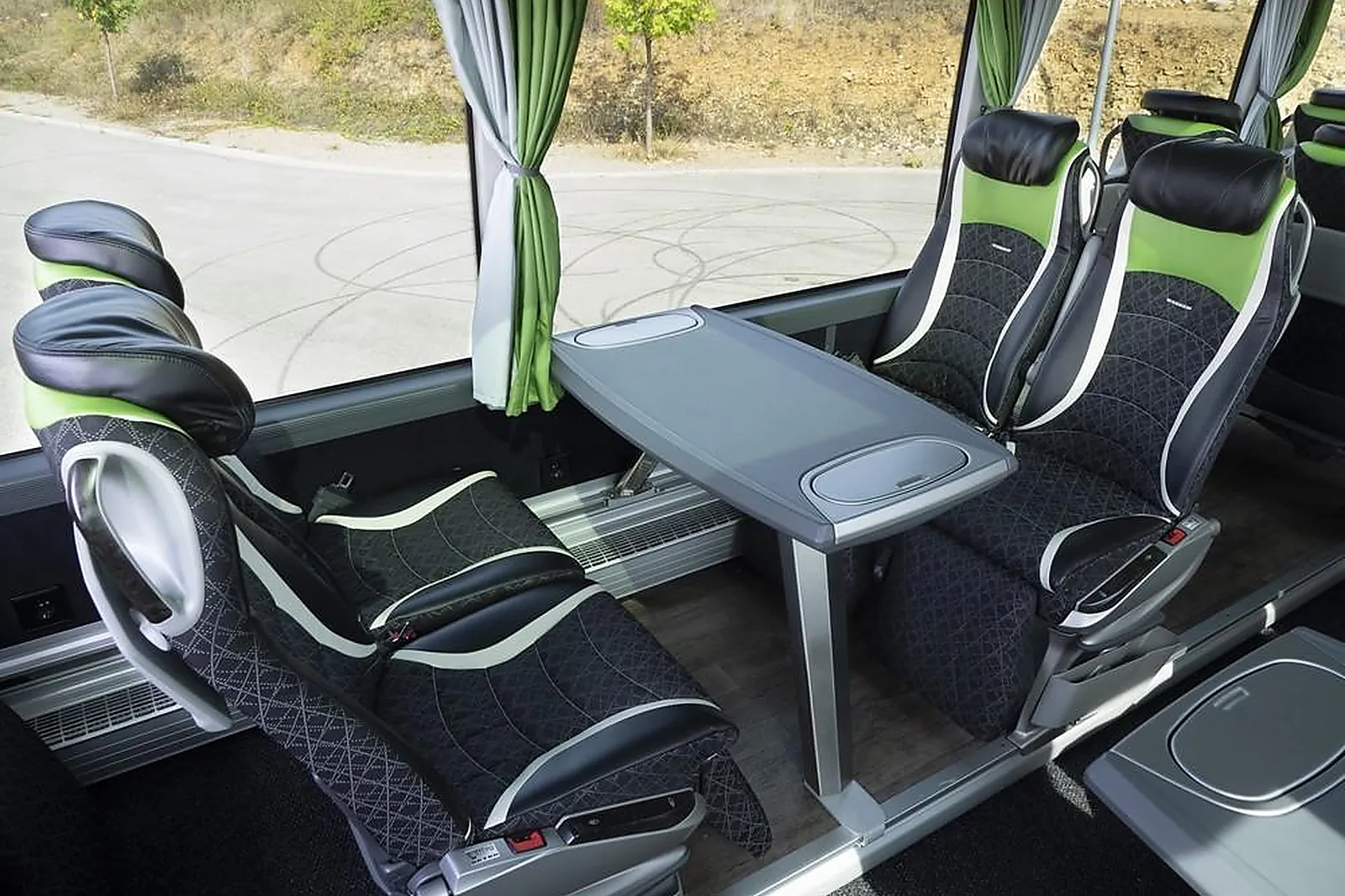 Transfert, VÉHICULES DE PRESTIGE - MARVEJOLS (LOZÈRE) : GAIFFIER AUTOCARS