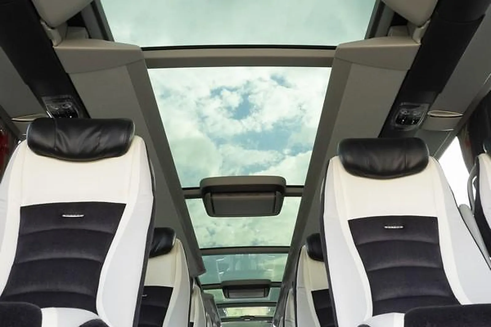 Transfert, VÉHICULES DE PRESTIGE - MARVEJOLS (LOZÈRE) : GAIFFIER AUTOCARS