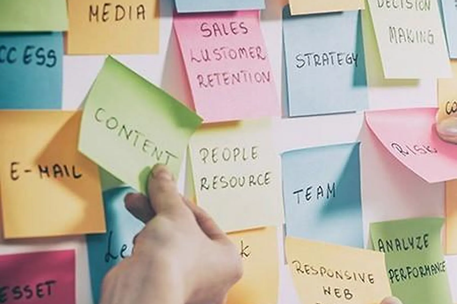 Nord-Pas-de-Calais-Picardie, VÉHICULES DE PRESTIGE - MONCHY-SAINT-ELOI (OISE) : LES AMERICAINES DE LL&RSQUO;OISE