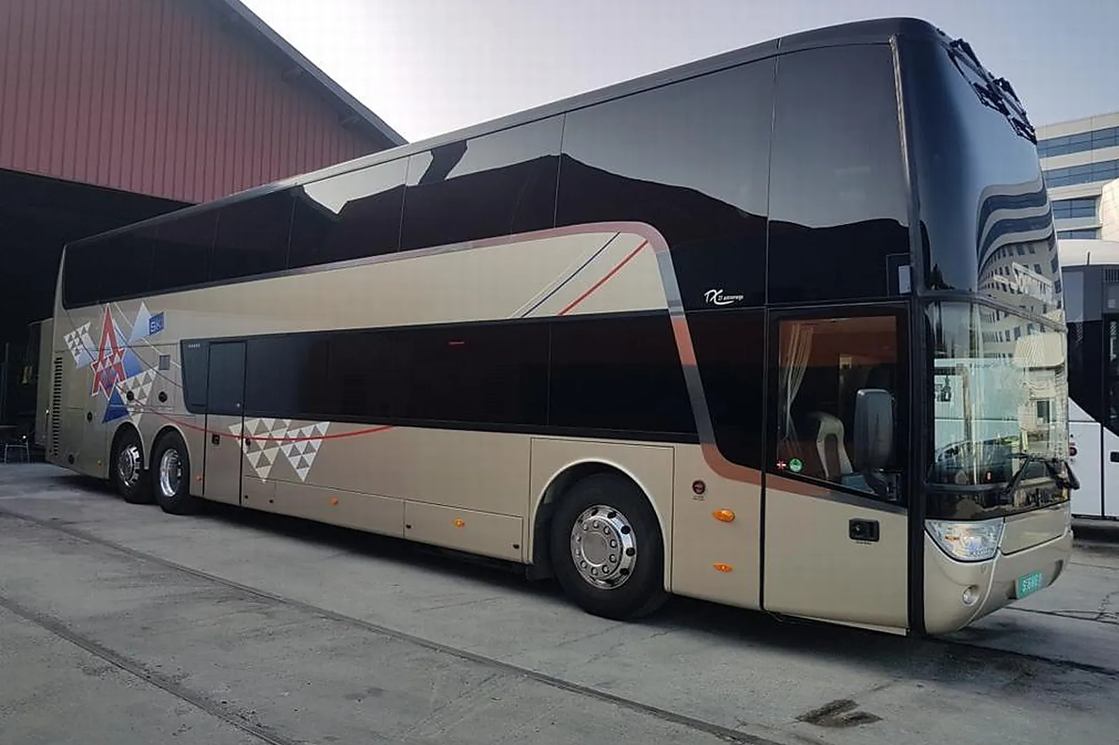 Transfert, VÉHICULES DE PRESTIGE - NOISY-LE-GRAND (SEINE-SAINT-DENIS) : SOUMMANE