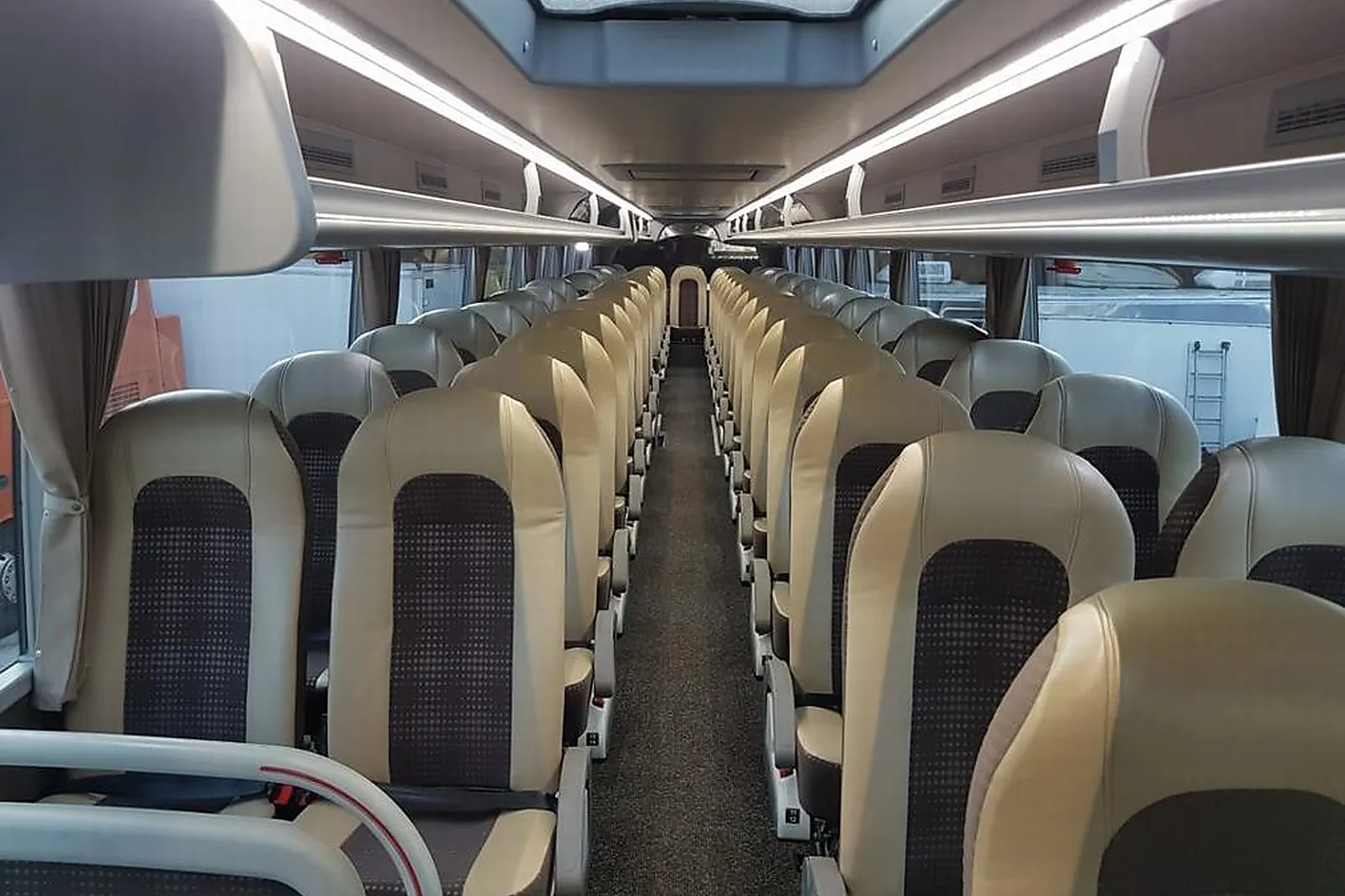 Transfert, VÉHICULES DE PRESTIGE - NOISY-LE-GRAND (SEINE-SAINT-DENIS) : SOUMMANE