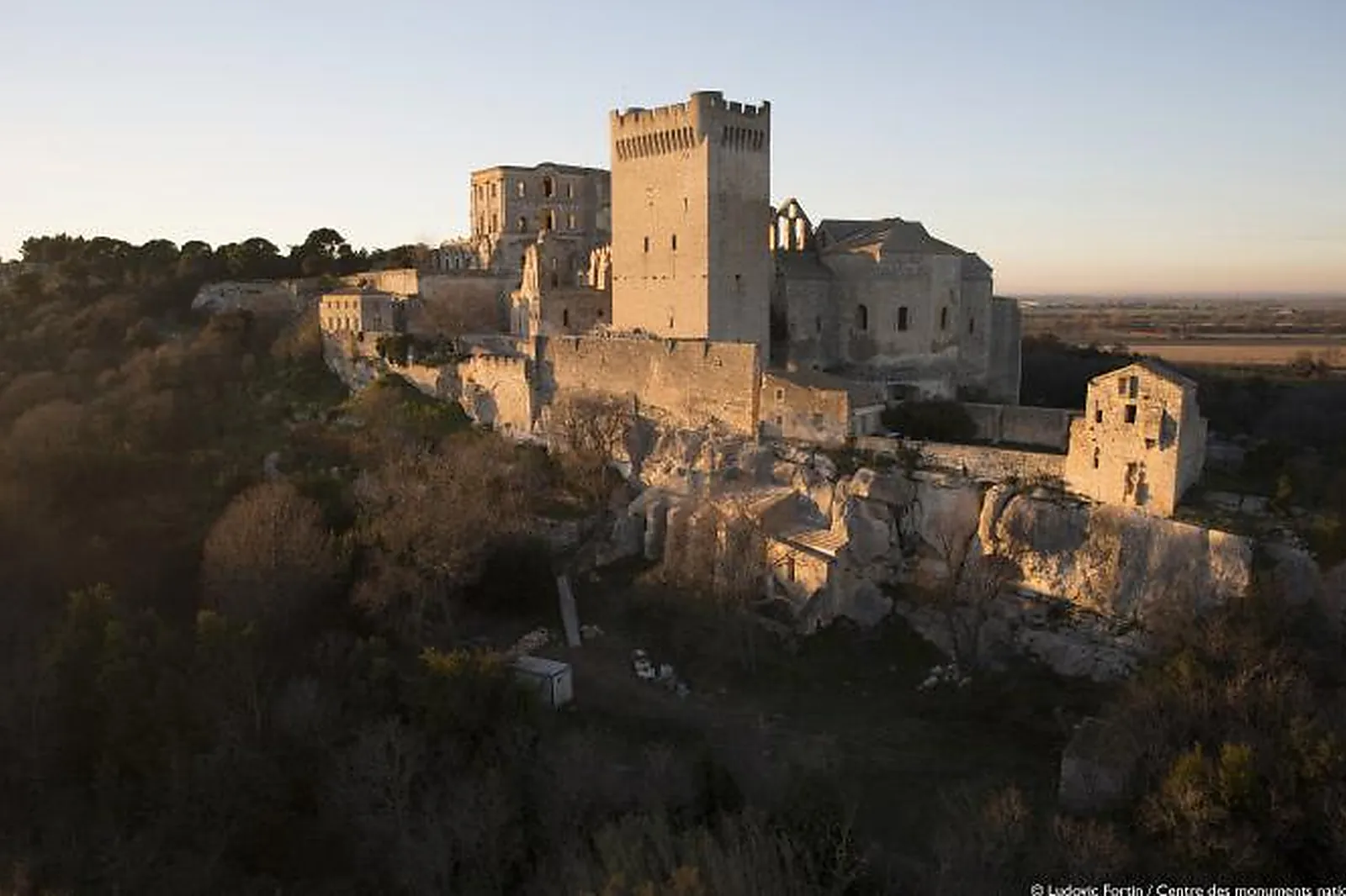 Abbaye, ABBAYE DE MONTMAJOUR