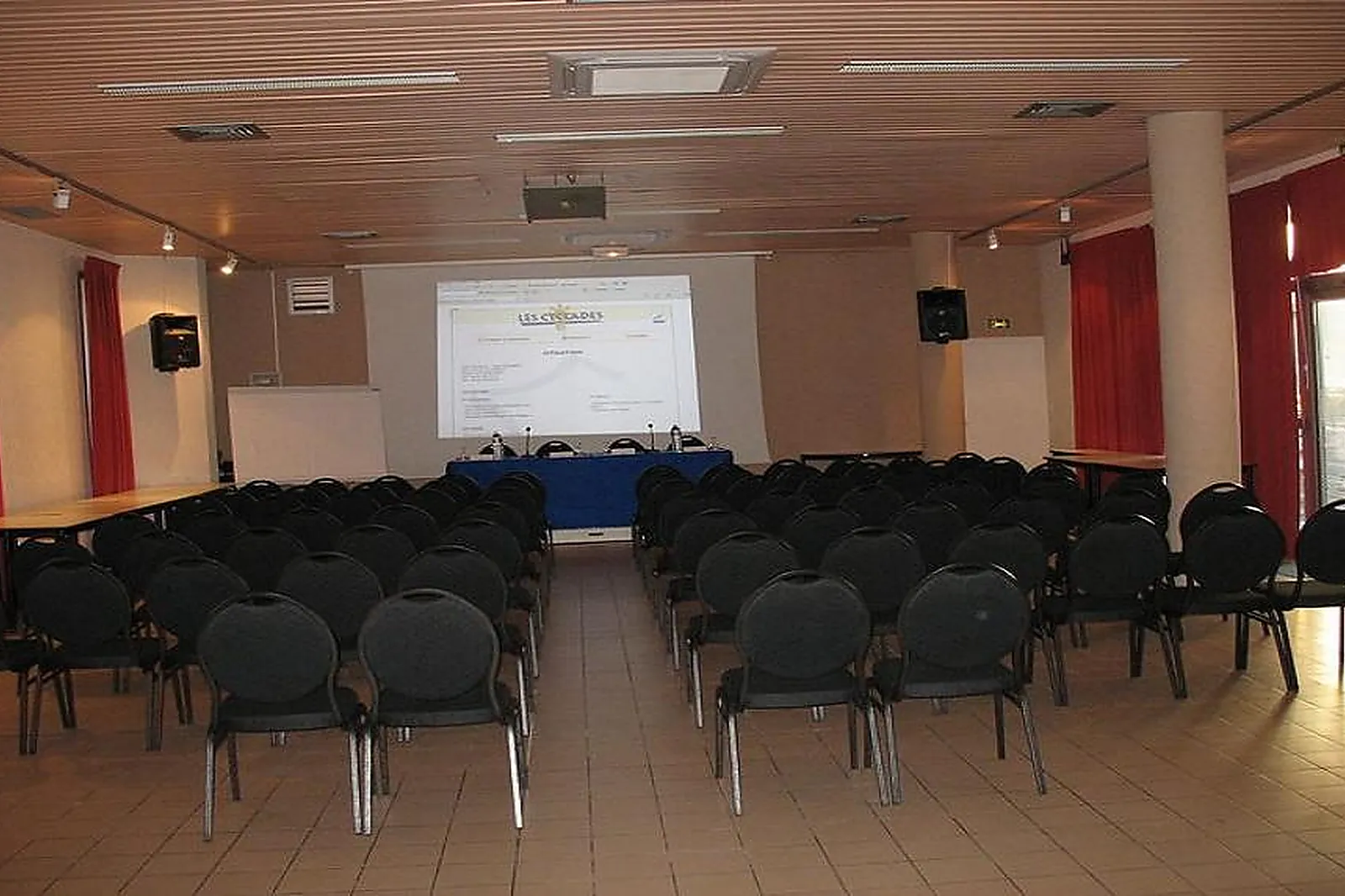 Lieux événementiels, ACTIF RÉSIDENCE LES CYCLADES