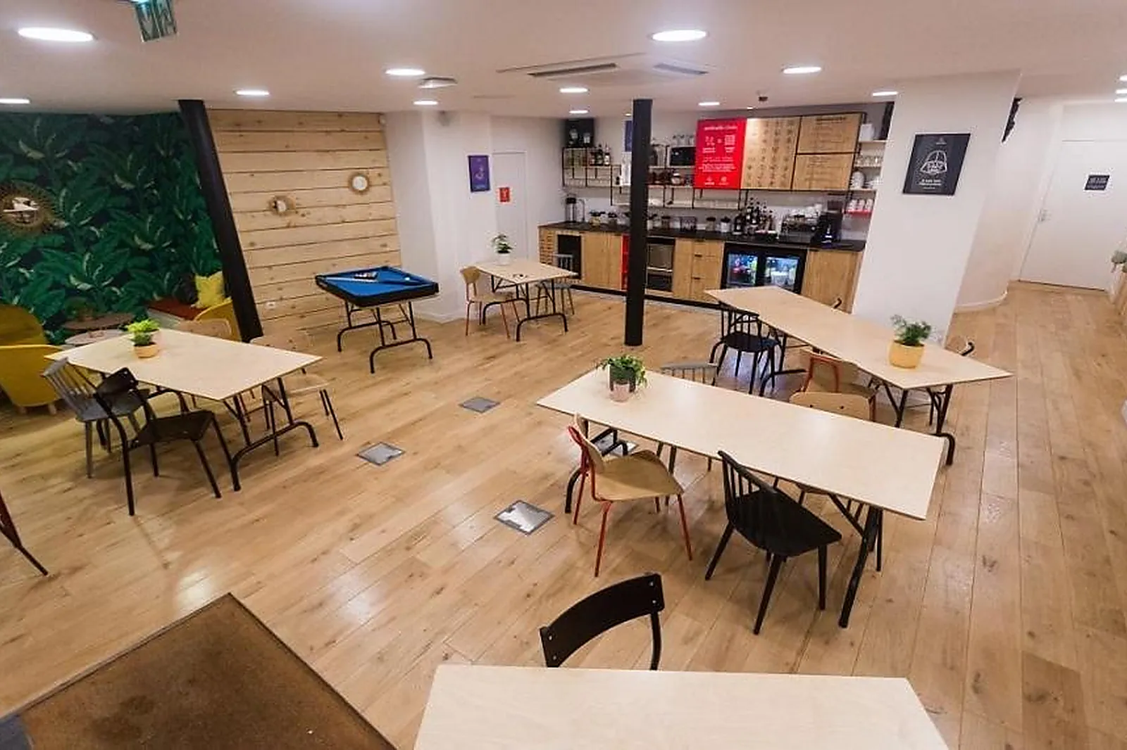 Lieux événementiels, ANTICAFÉ CANAL SAINT-MARTIN