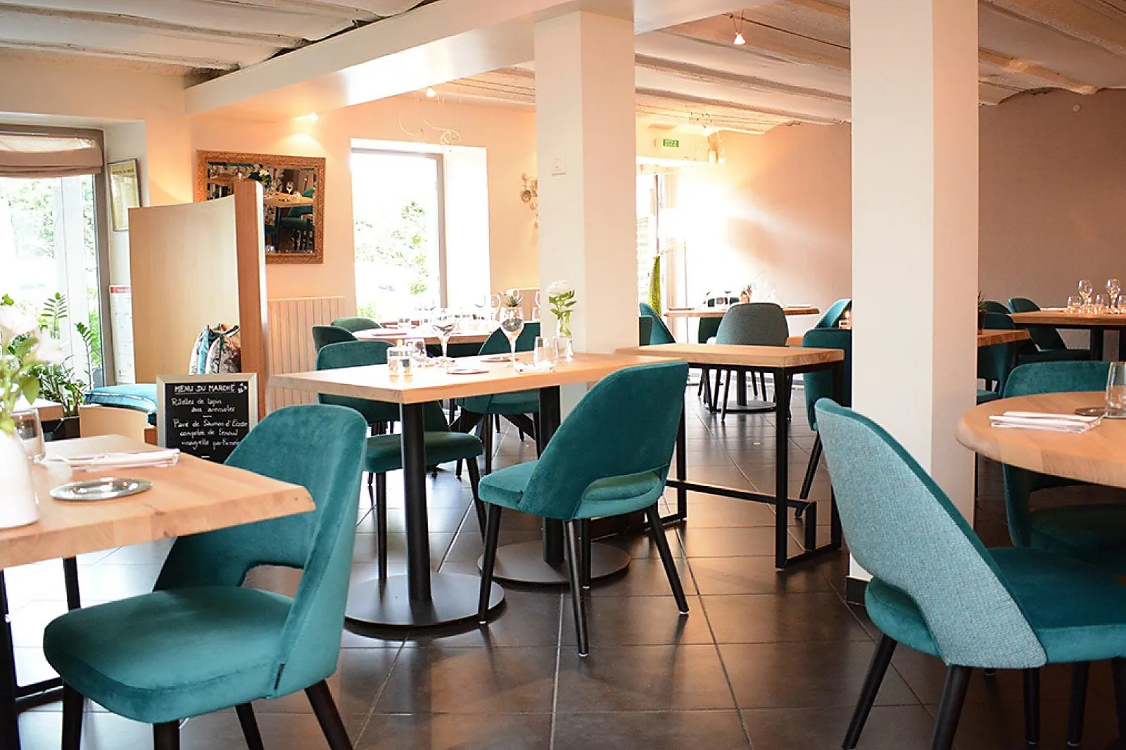 Cafés et Restaurants, AU FIL DES SAISONS