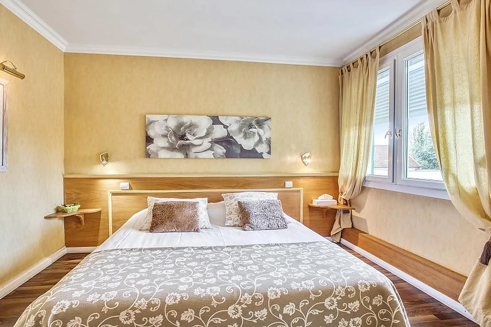 Cafés et Restaurants, AUBERGE DE LA VALLÉE VERTE