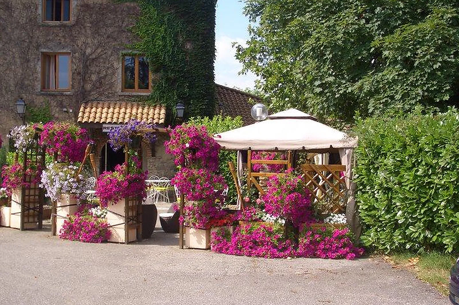 Cafés et Restaurants, AUBERGE DES AQUEDUCS