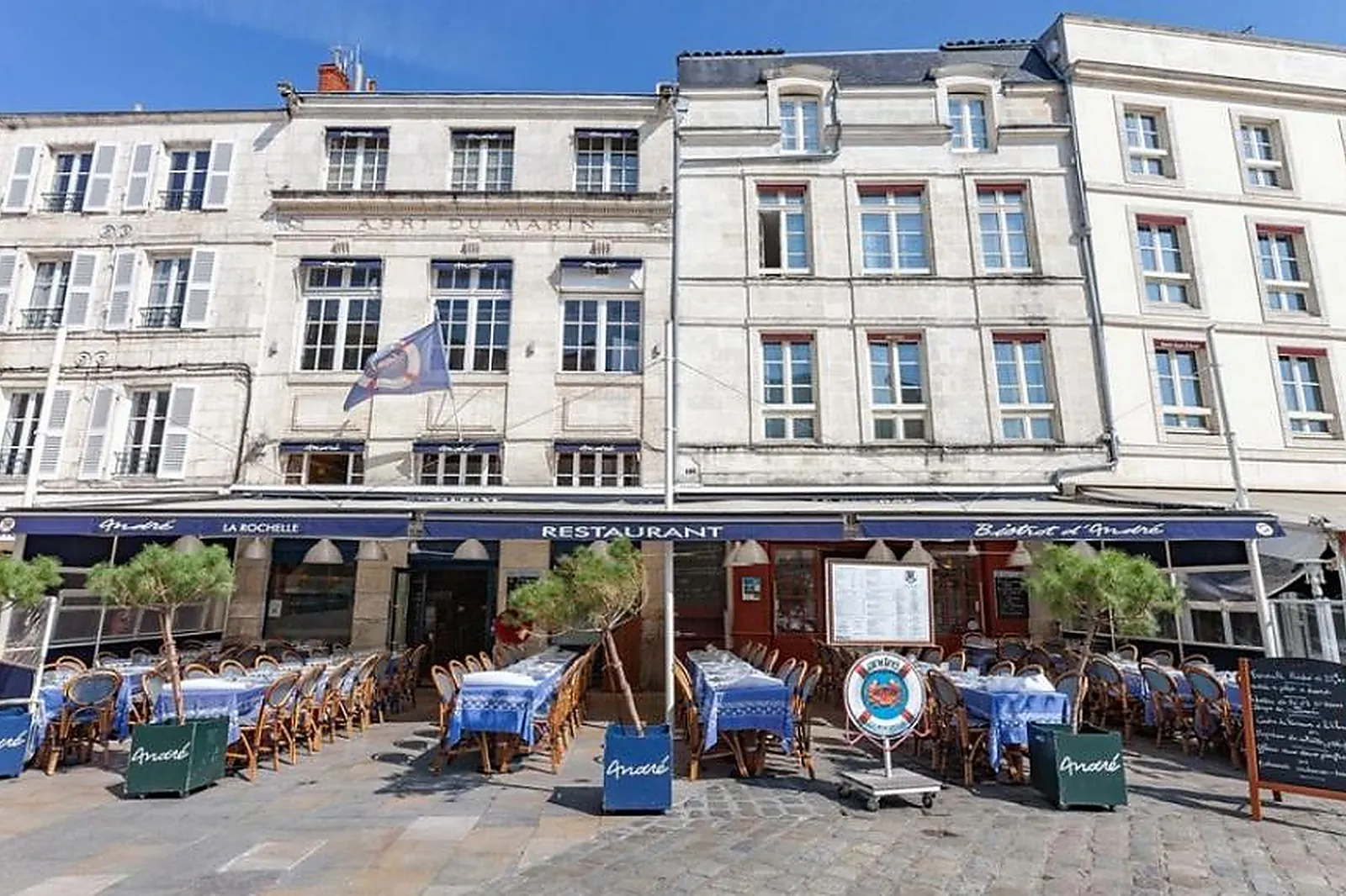 Lieux événementiels, BAR ANDRÉ