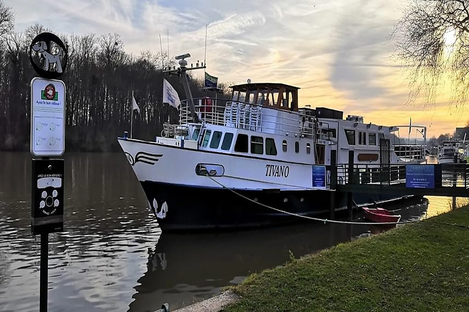Lieux événementiels, BATEAU TIVANO