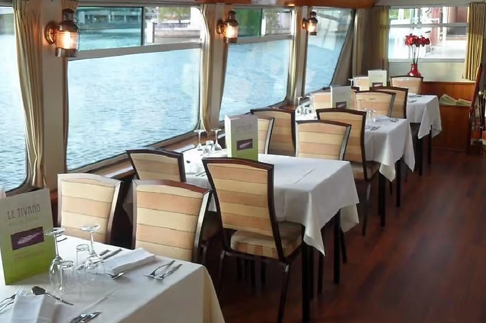 Lieux événementiels, BATEAU TIVANO