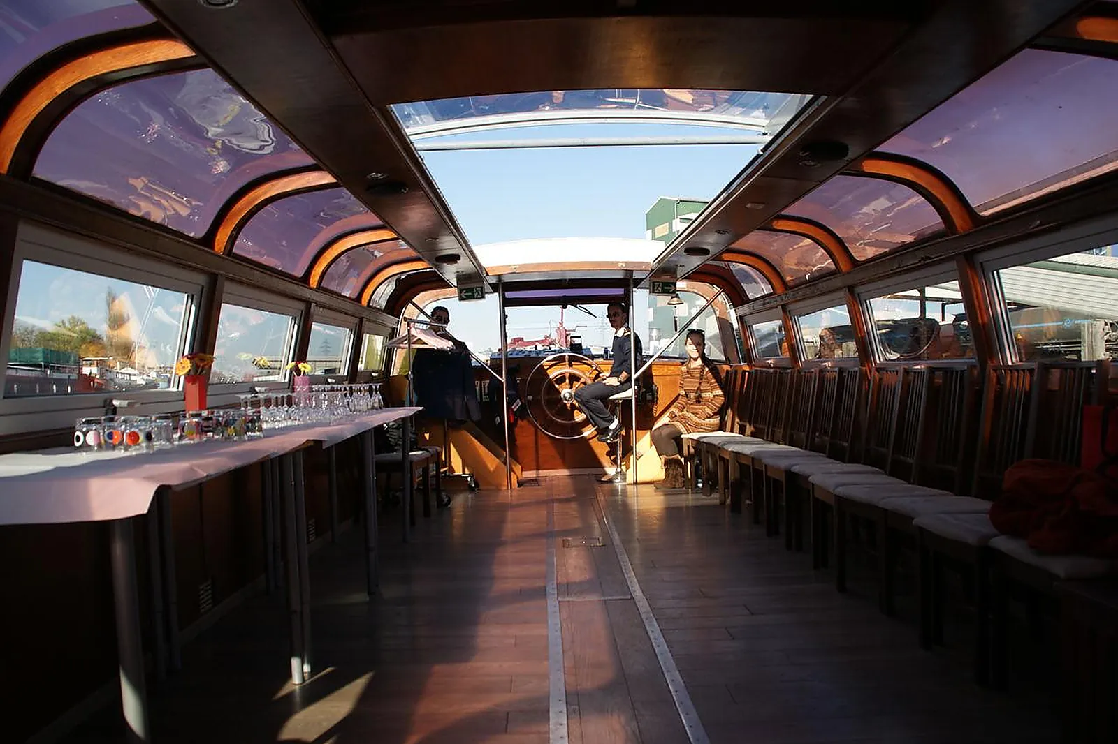 Lieux événementiels, BATEAUX DE L’ILL