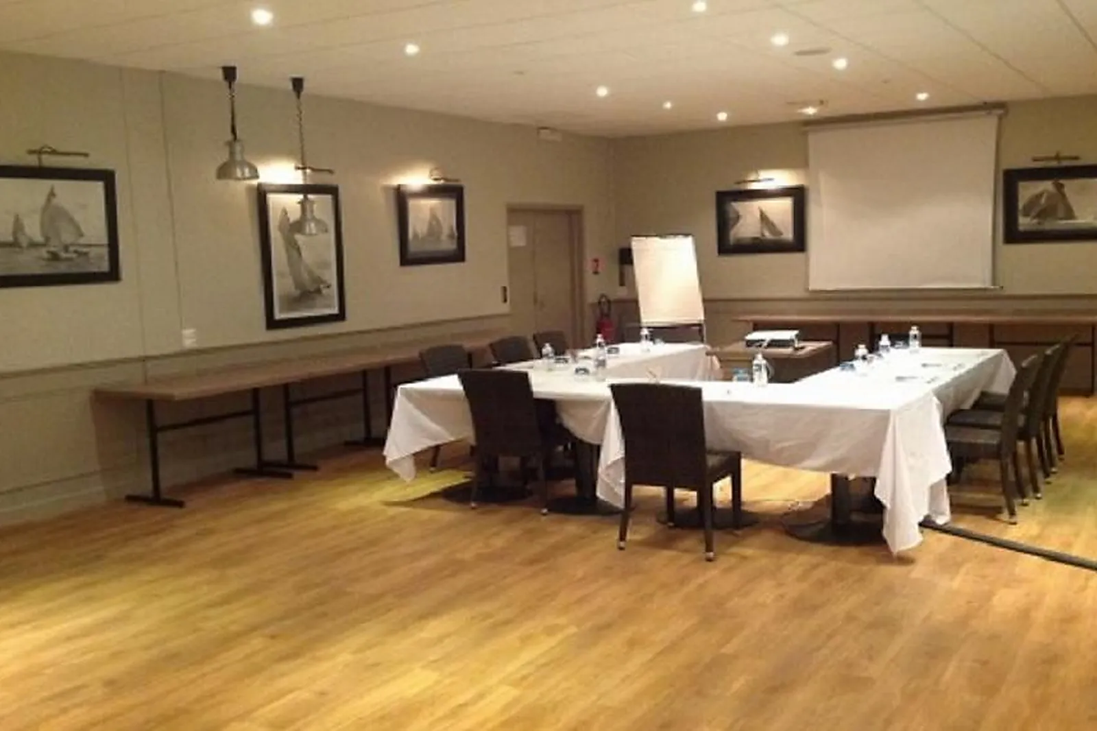 Lieux événementiels, BEACH HÔTEL