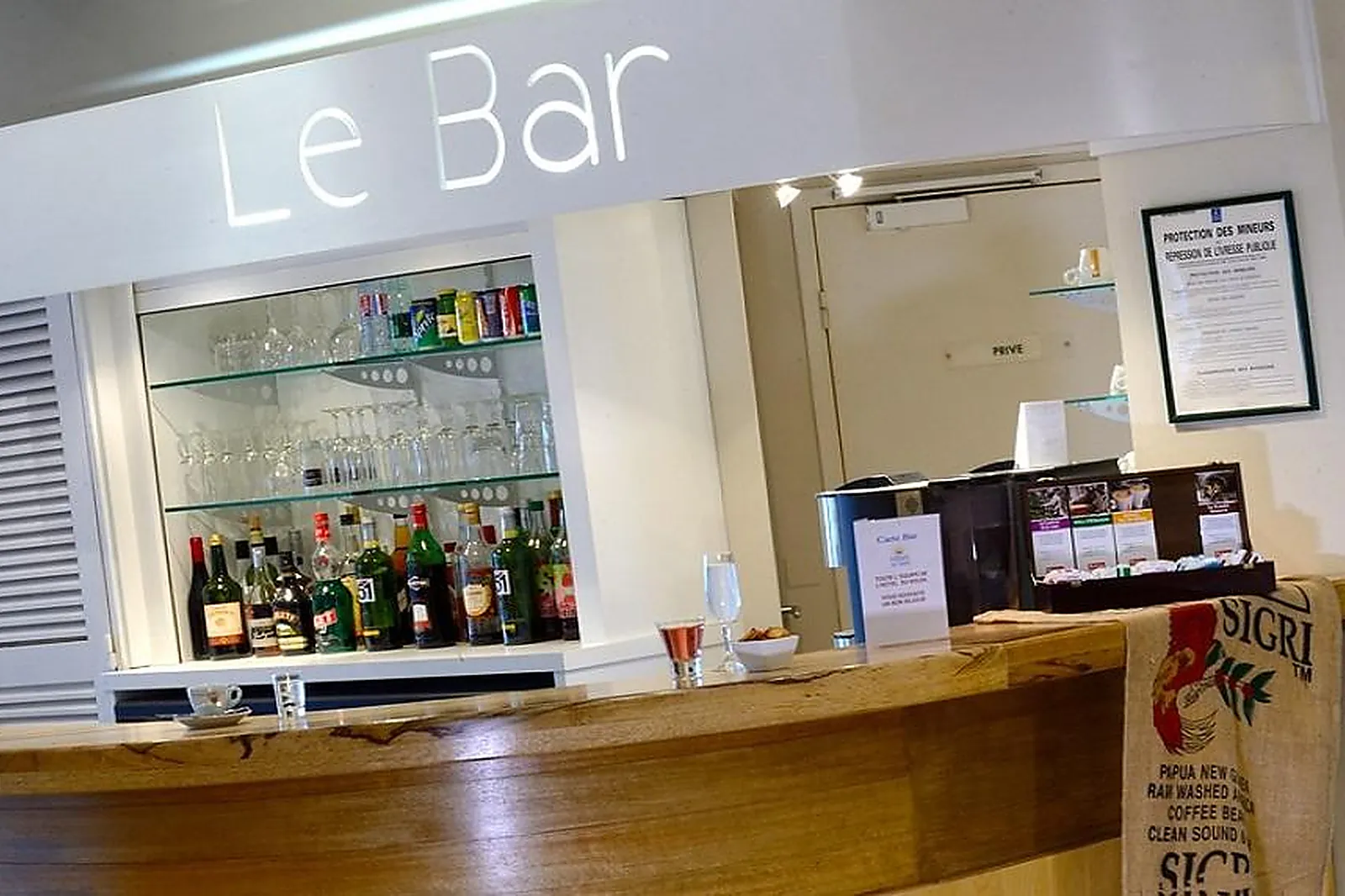 Lieux événementiels, BEACH HÔTEL