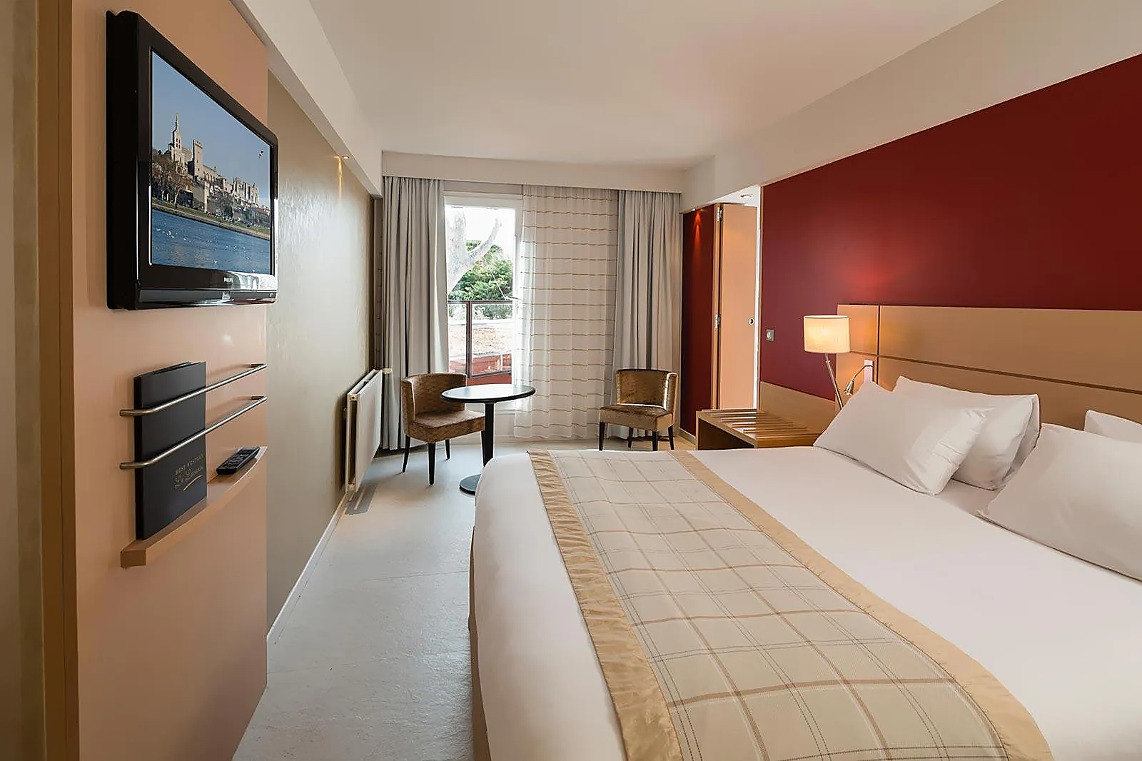 Lieux événementiels, BEST WESTERN HÔTEL LE LAVARIN