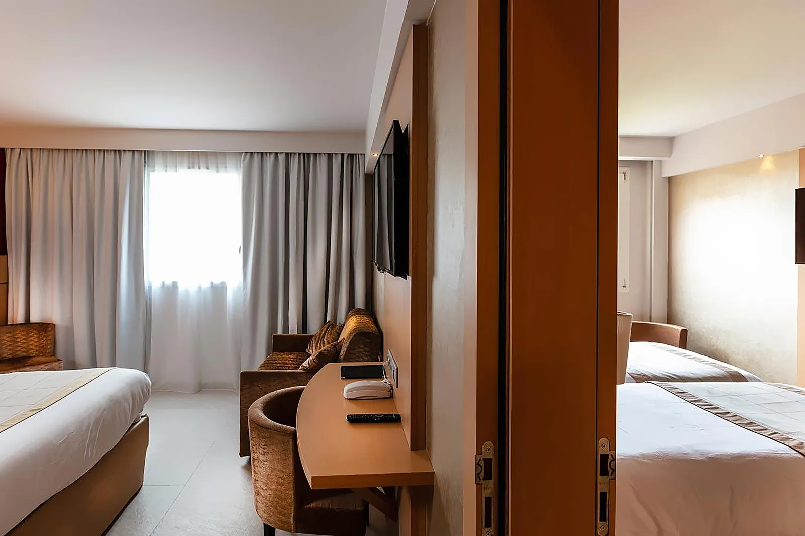 Lieux événementiels, BEST WESTERN HÔTEL LE LAVARIN