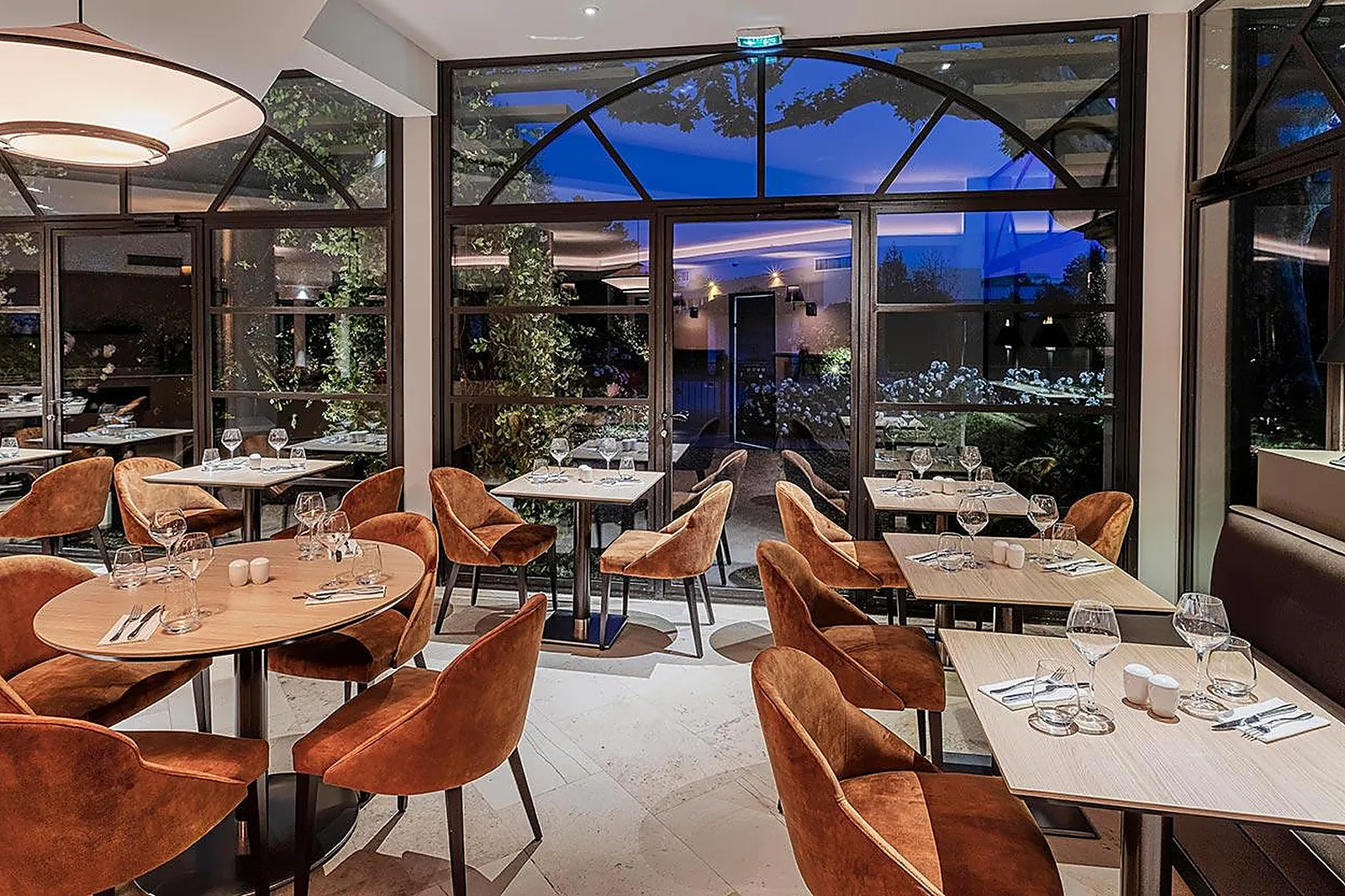 Lieux événementiels, BEST WESTERN HÔTEL LE LAVARIN