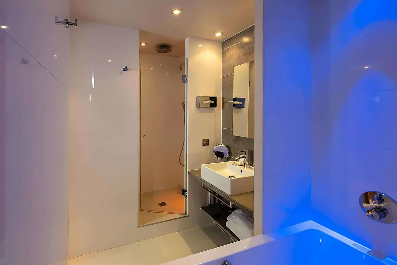 Lieux événementiels, BEST WESTERN HÔTEL LE LAVARIN