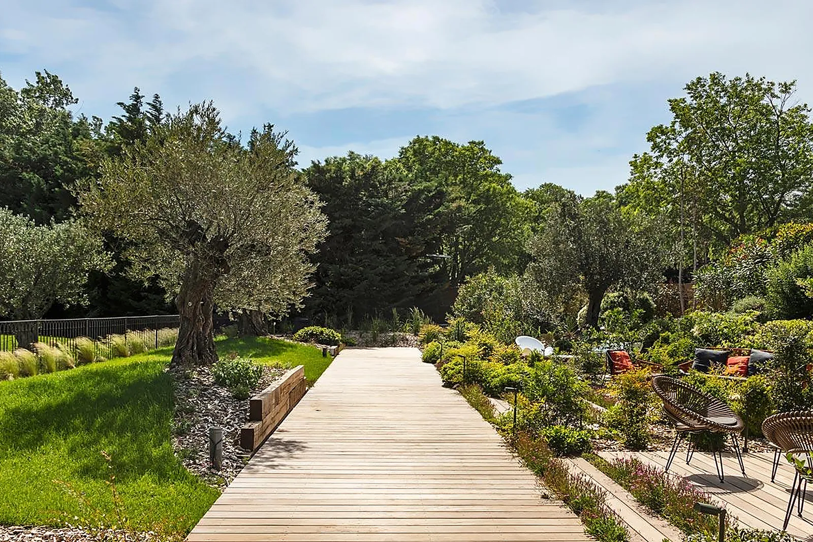 Lieux événementiels, BEST WESTERN HÔTEL LE LAVARIN