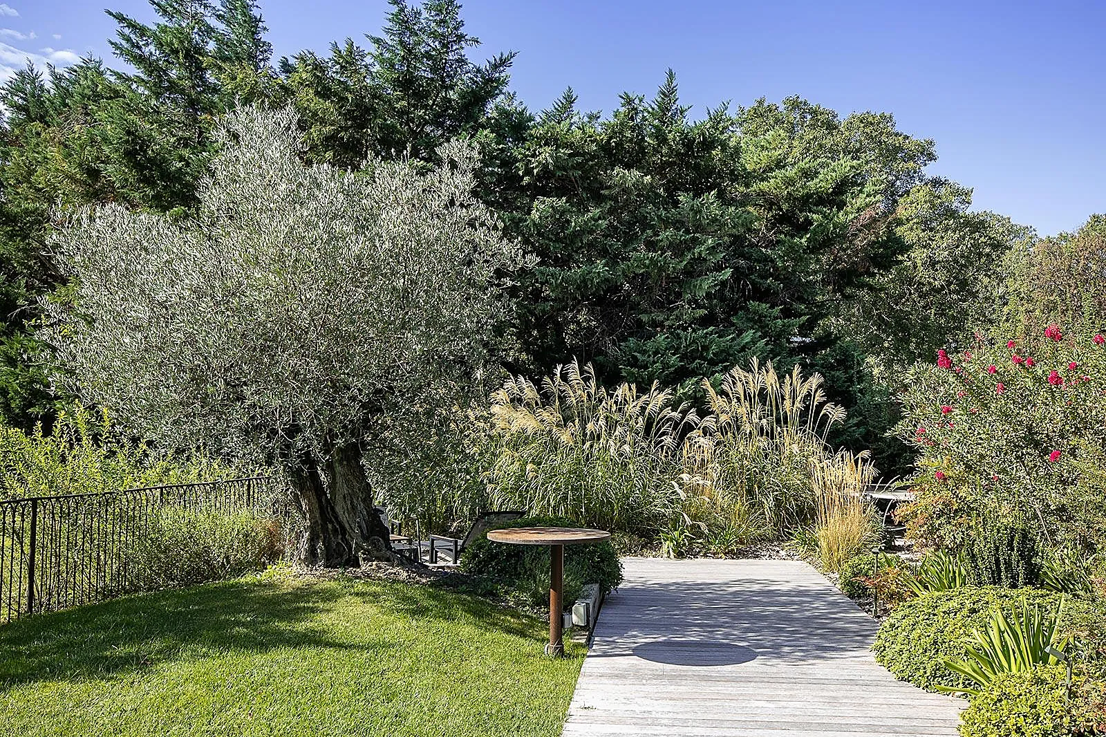 Lieux événementiels, BEST WESTERN HÔTEL LE LAVARIN