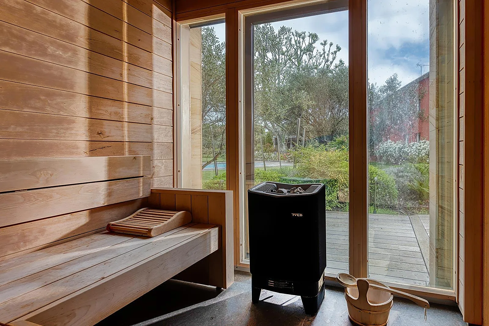 Lieux événementiels, BEST WESTERN HÔTEL LE LAVARIN