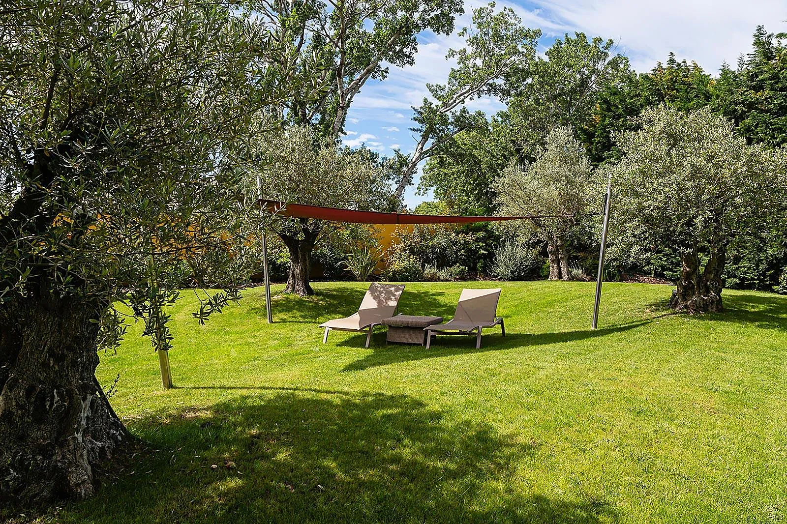 Lieux événementiels, BEST WESTERN HÔTEL LE LAVARIN