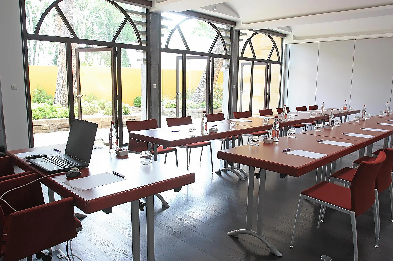 Lieux événementiels, BEST WESTERN HÔTEL LE LAVARIN