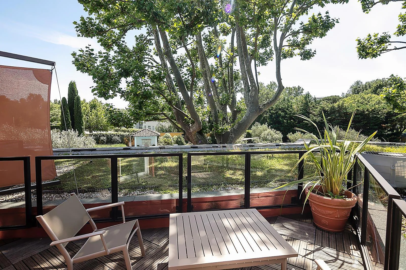 Lieux événementiels, BEST WESTERN HÔTEL LE LAVARIN