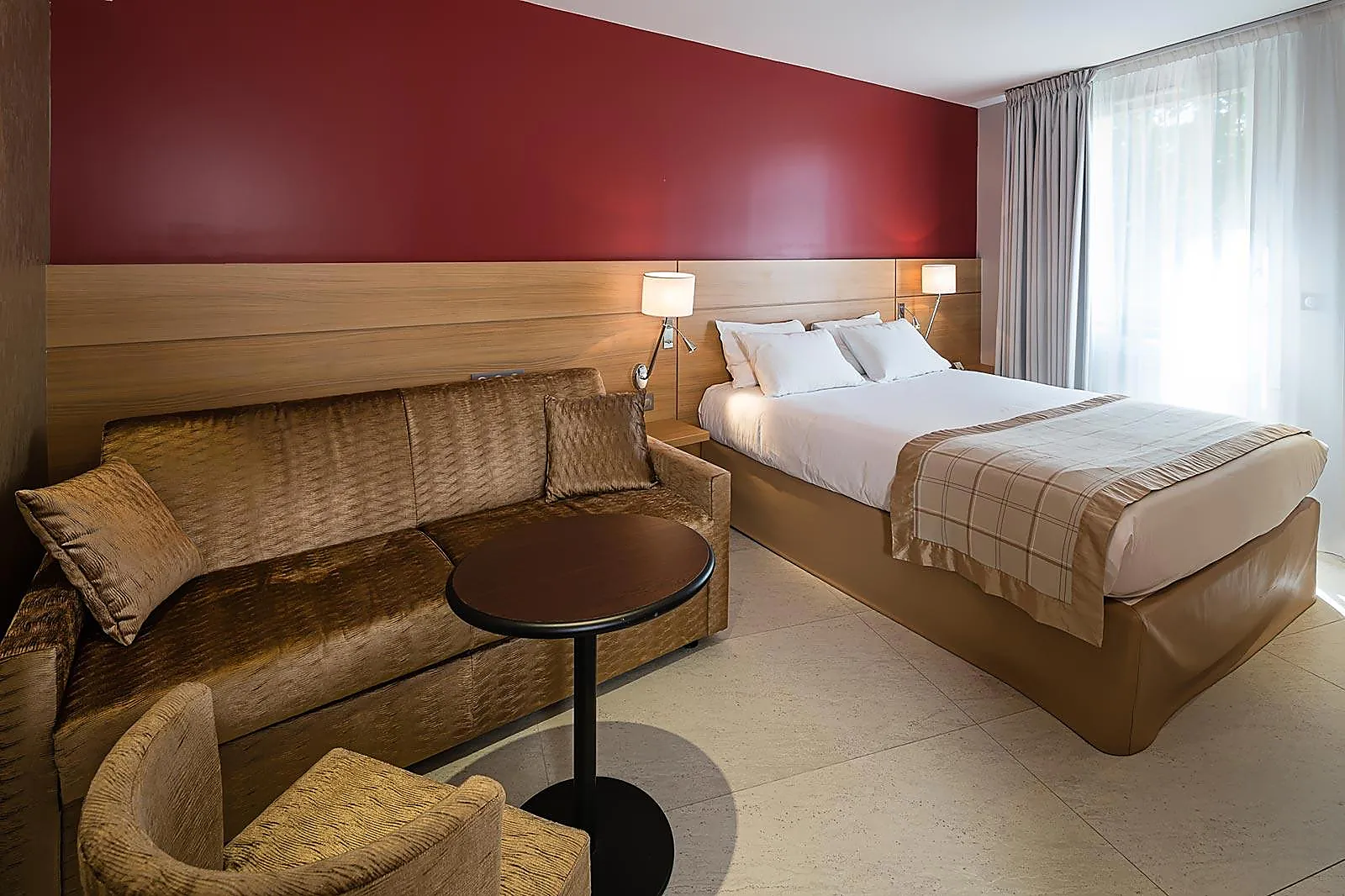 Lieux événementiels, BEST WESTERN HÔTEL LE LAVARIN