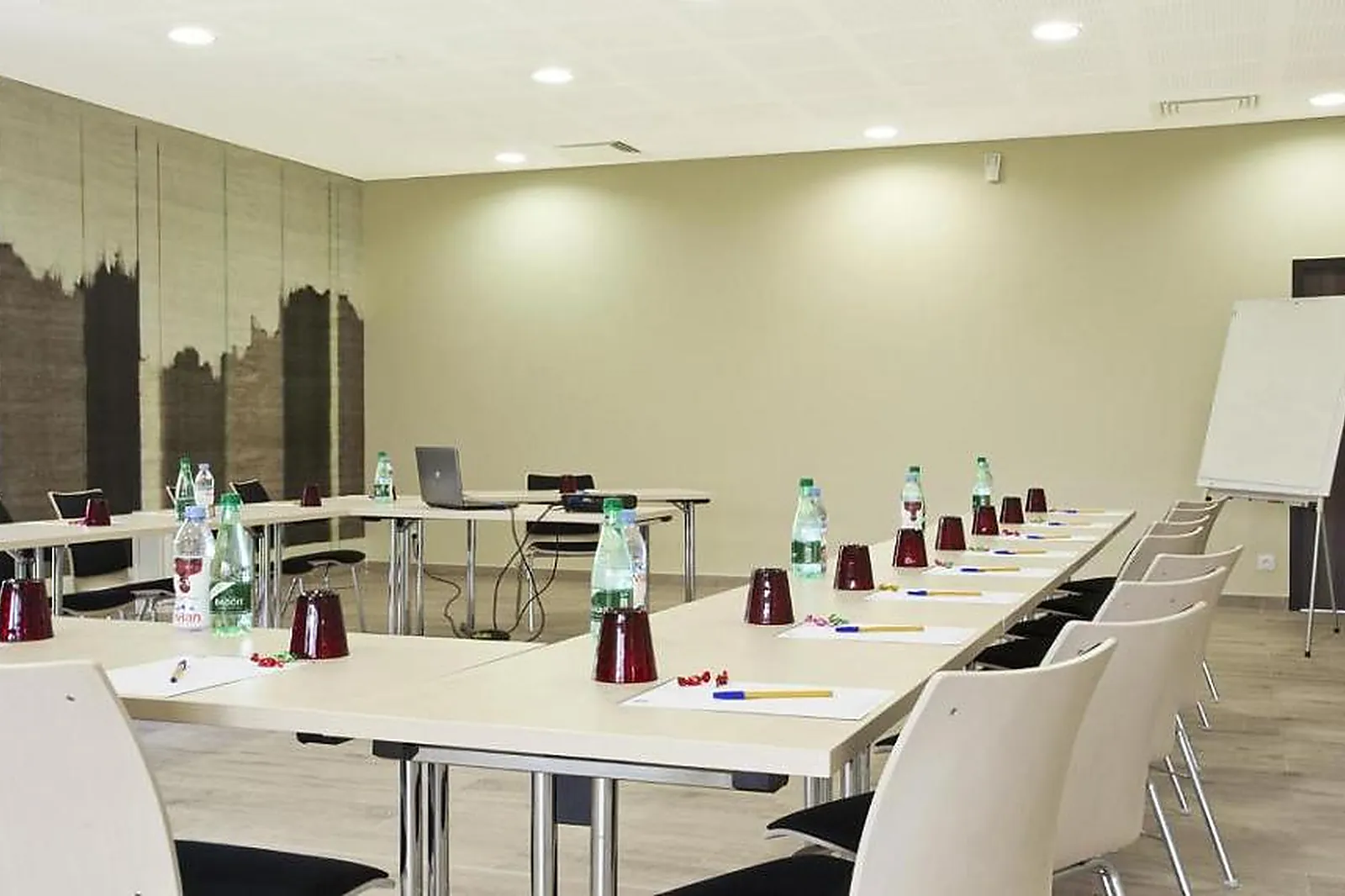 Lieux événementiels, BEST WESTERN HÔTEL LE PARADOU AVIGNON