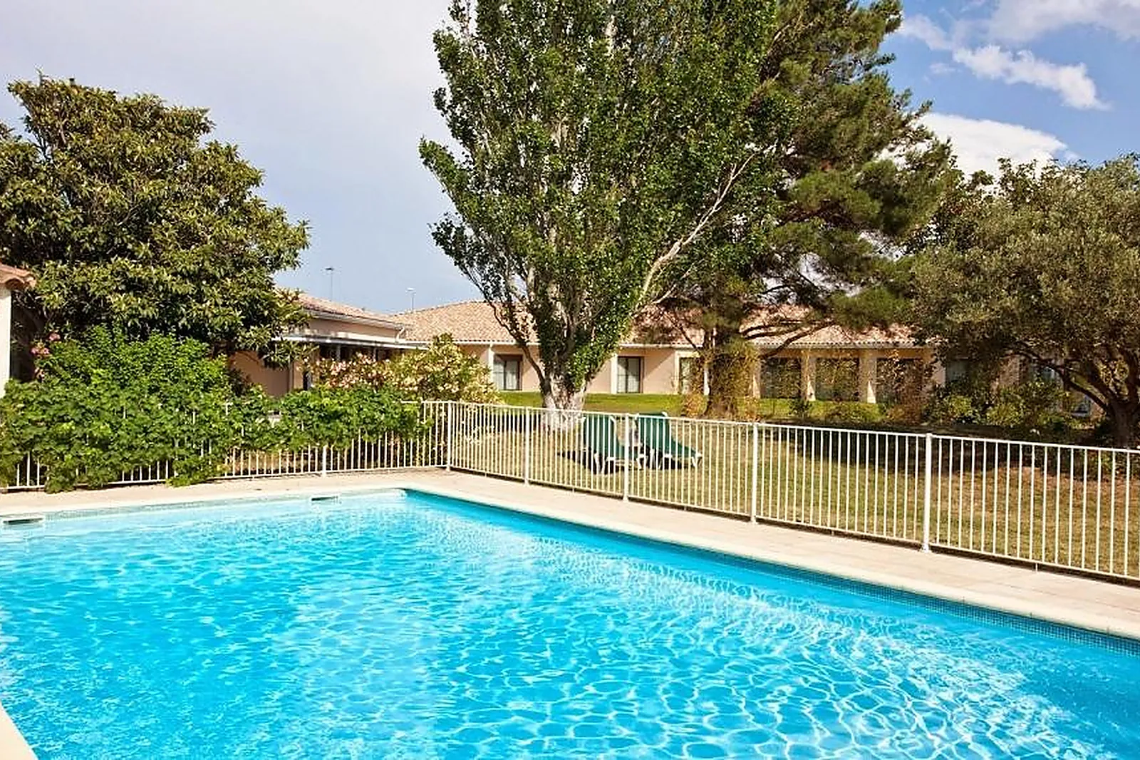 Lieux événementiels, BEST WESTERN HÔTEL LE PARADOU AVIGNON