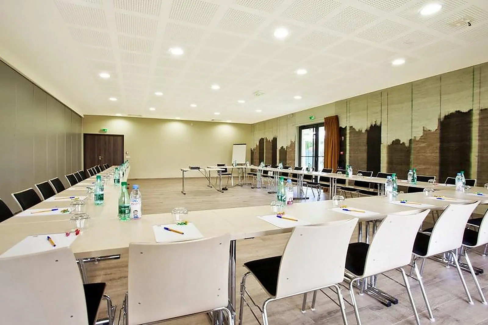 Lieux événementiels, BEST WESTERN HÔTEL LE PARADOU AVIGNON