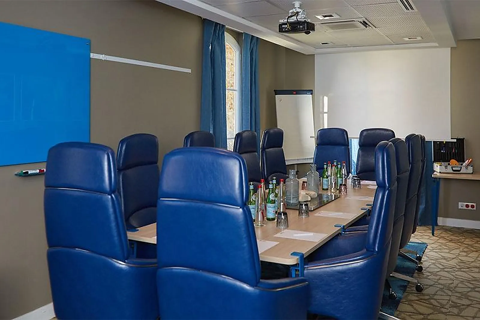 Lieux événementiels, BEST WESTERN PLUS HOTEL PARIS MEUDON ERMITAGE