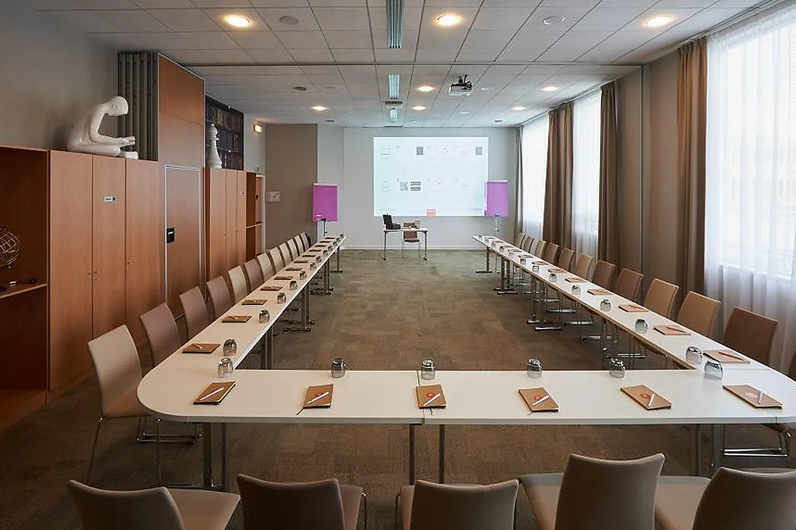 Lieux événementiels, BEST WESTERN PLUS PARIS SACLAY