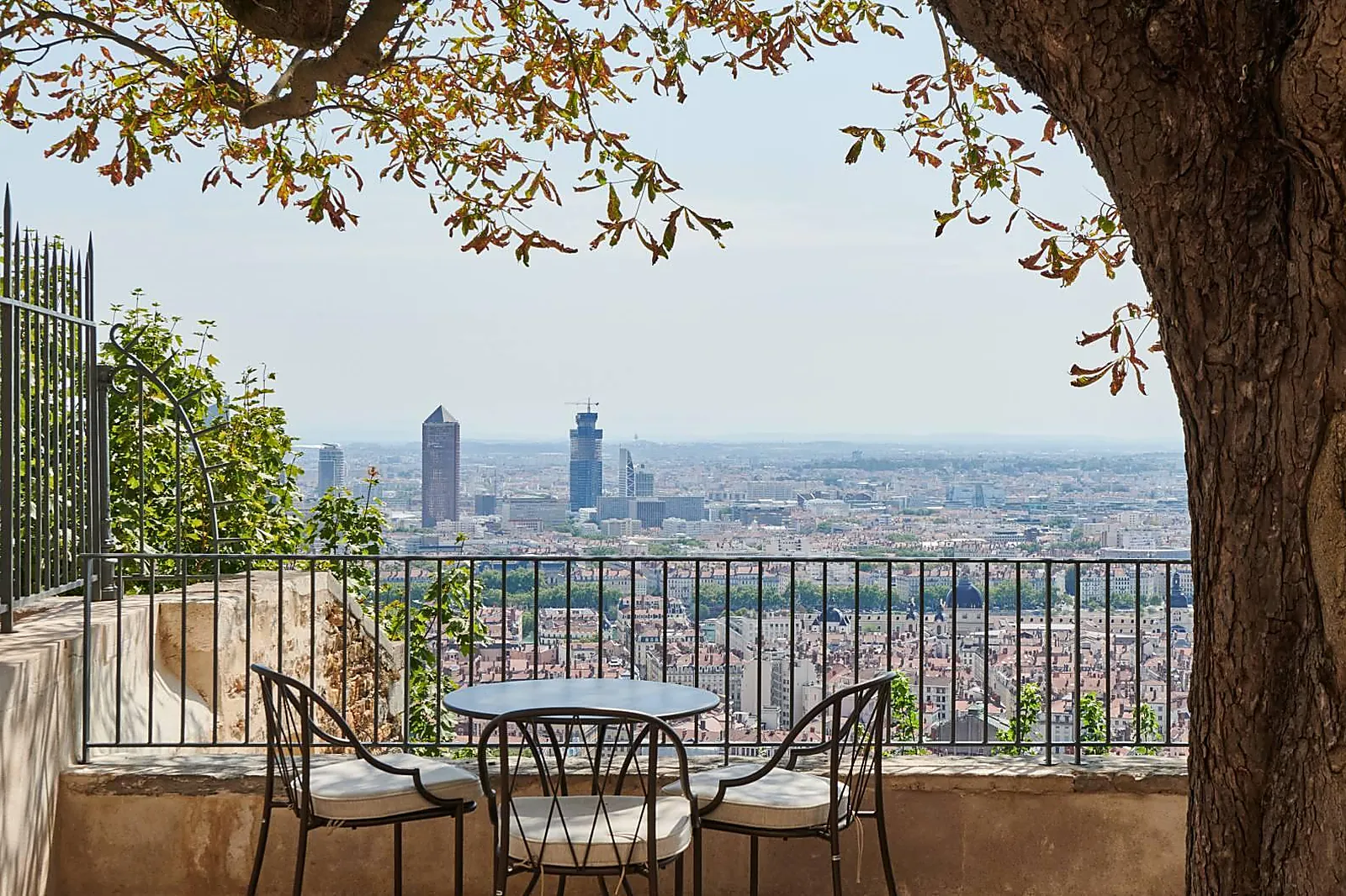 Cafés et Restaurants, BULLE RESTAURANT