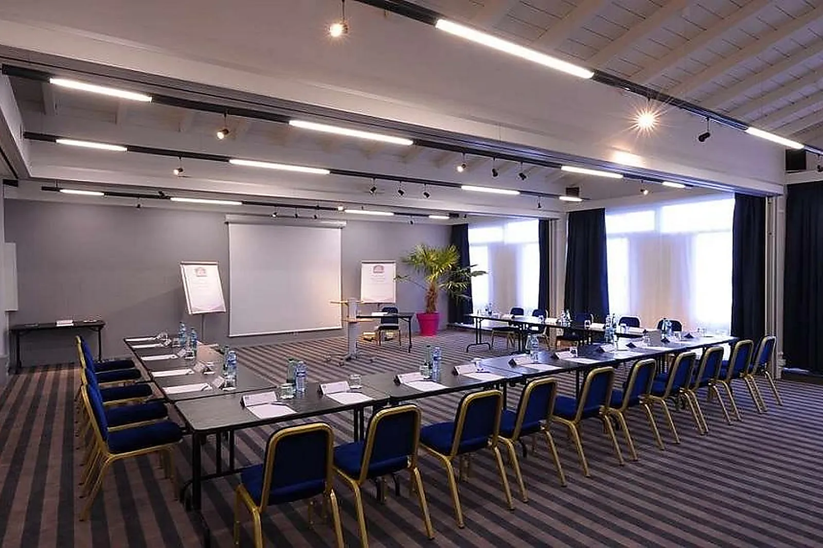 Lieux événementiels, BY GEORGETTE FOREZ