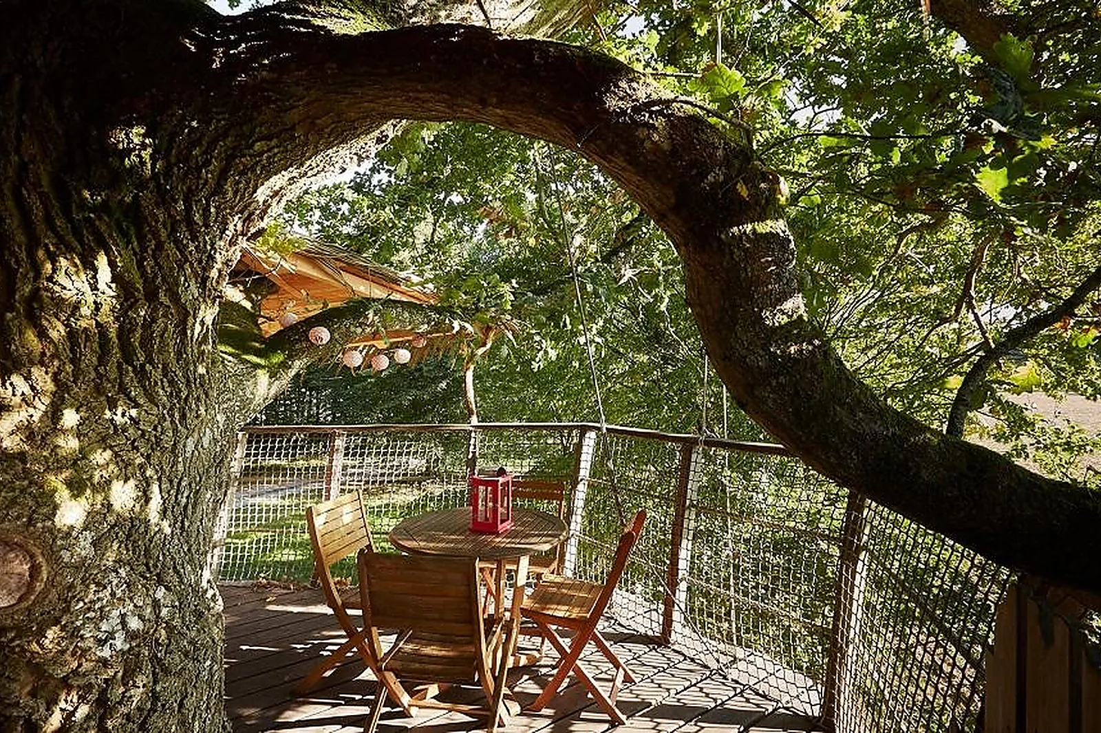 Lieux événementiels, CABANES DANS LES ARBRES DE LA GRANDE NOË